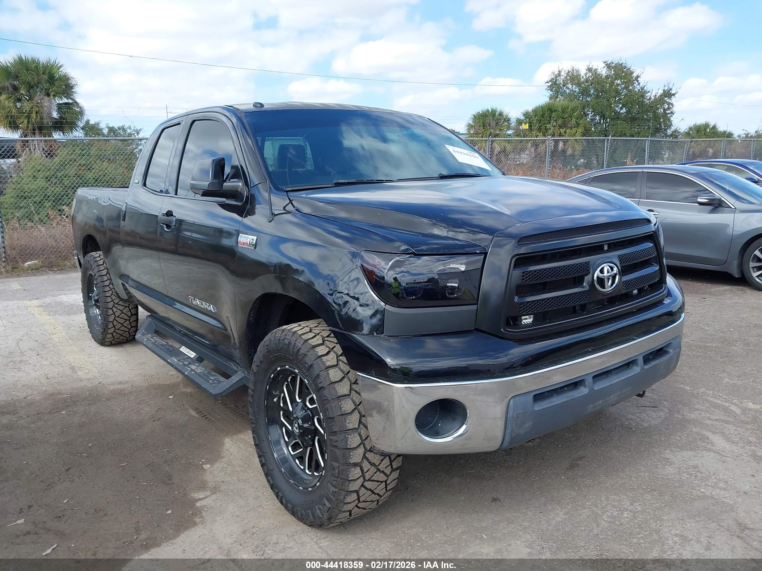TOYOTA TUNDRA image 6