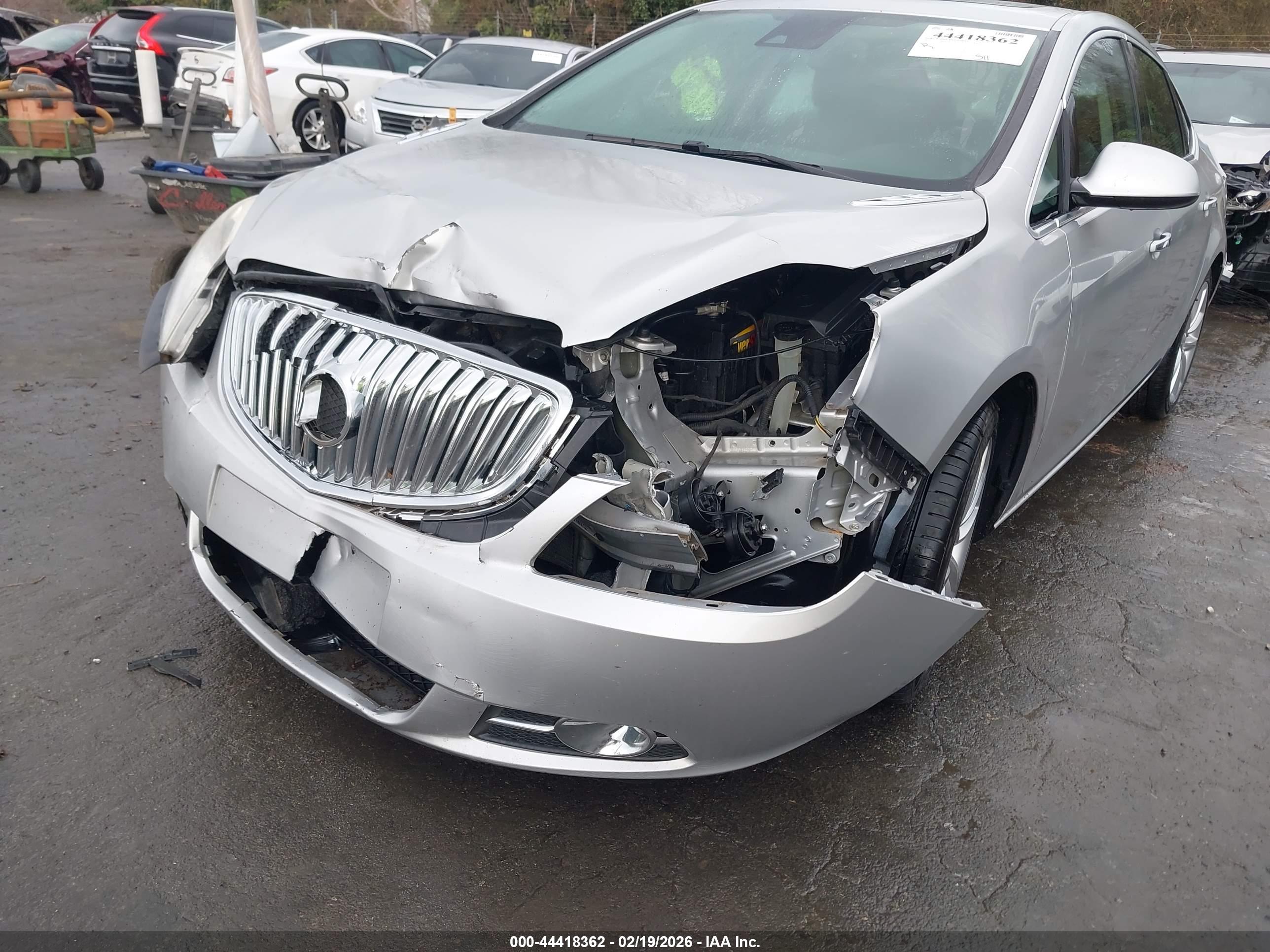 BUICK VERANO image 6