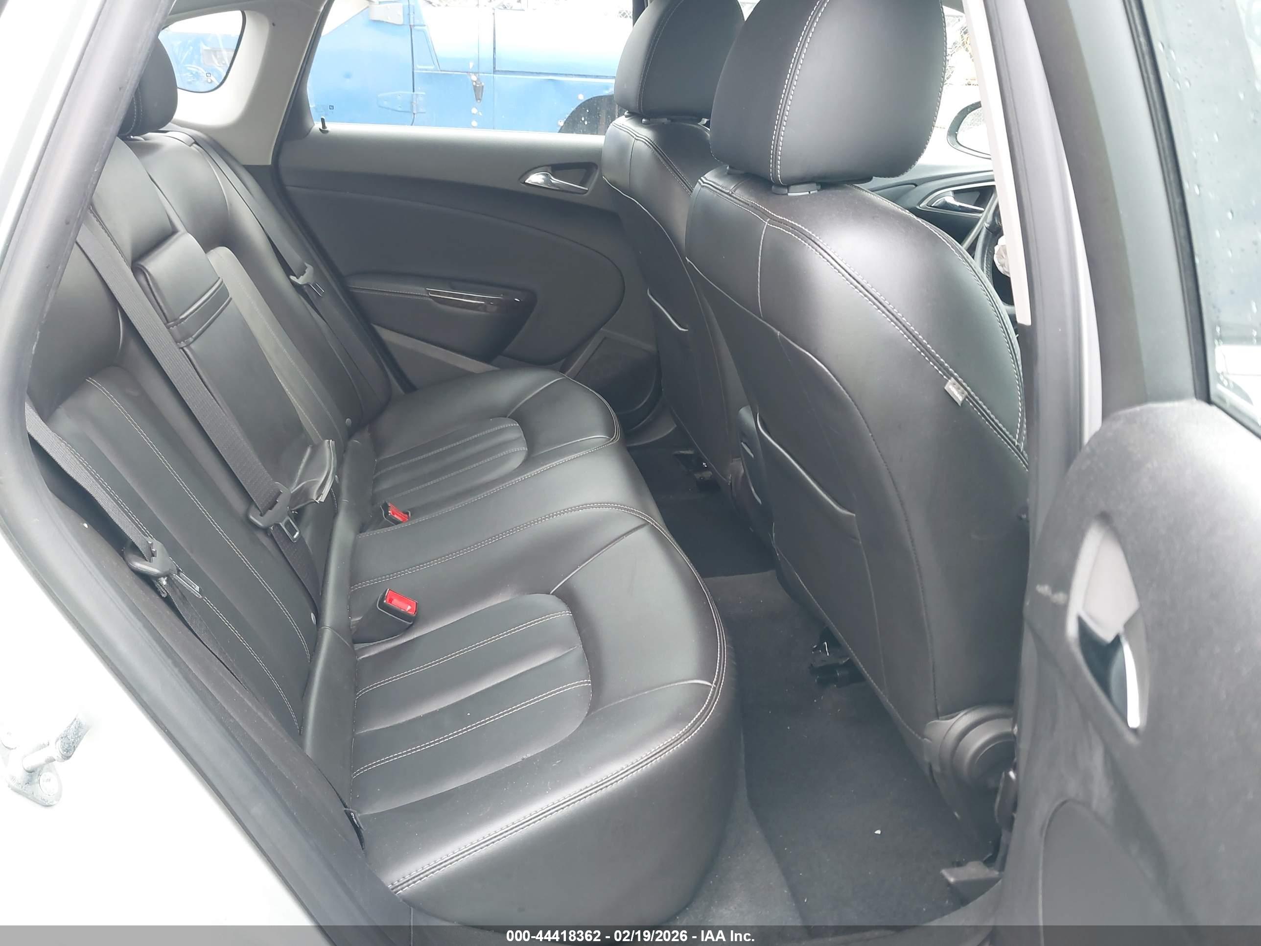 BUICK VERANO image 8