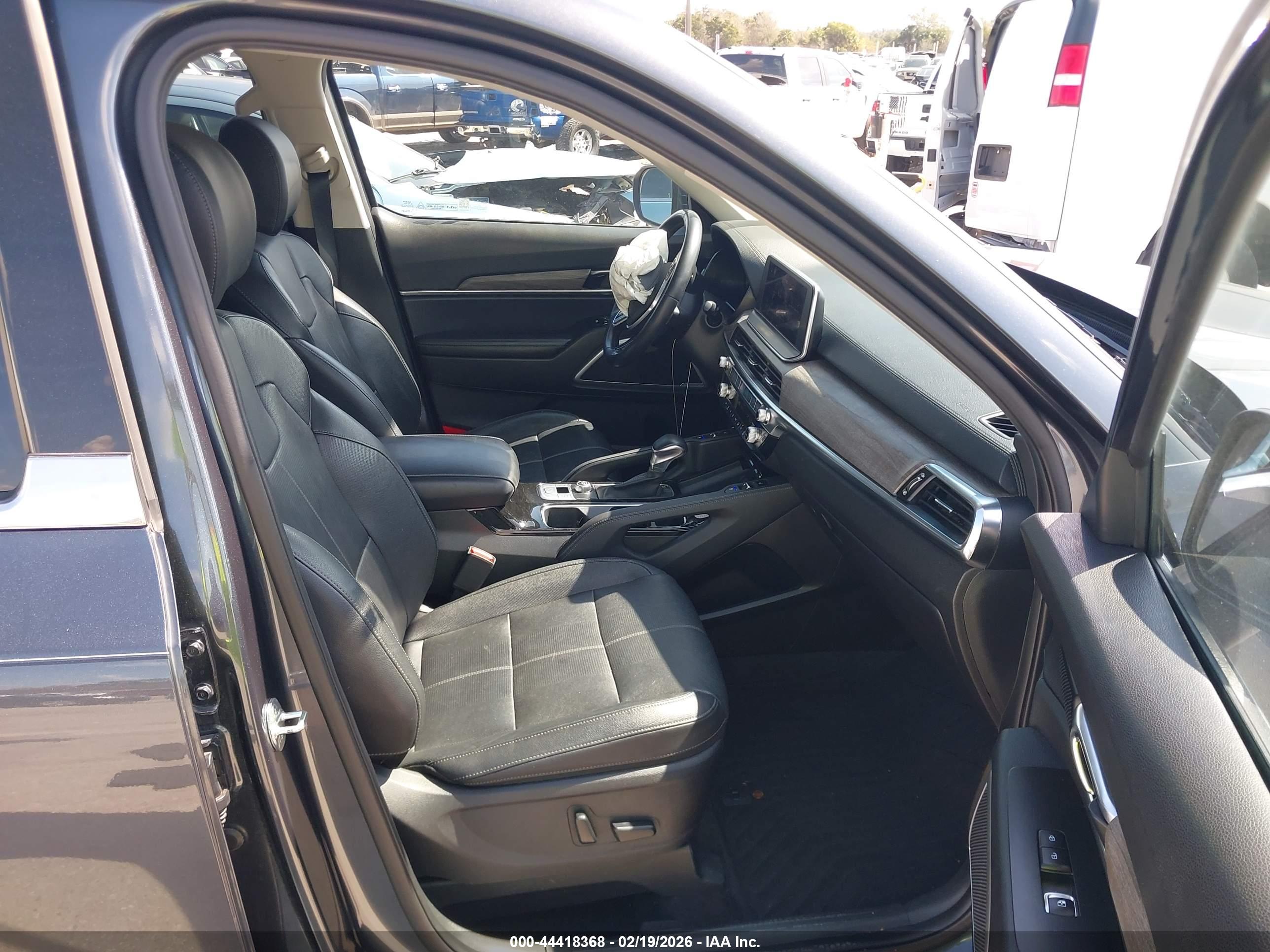 KIA TELLURIDE image 5
