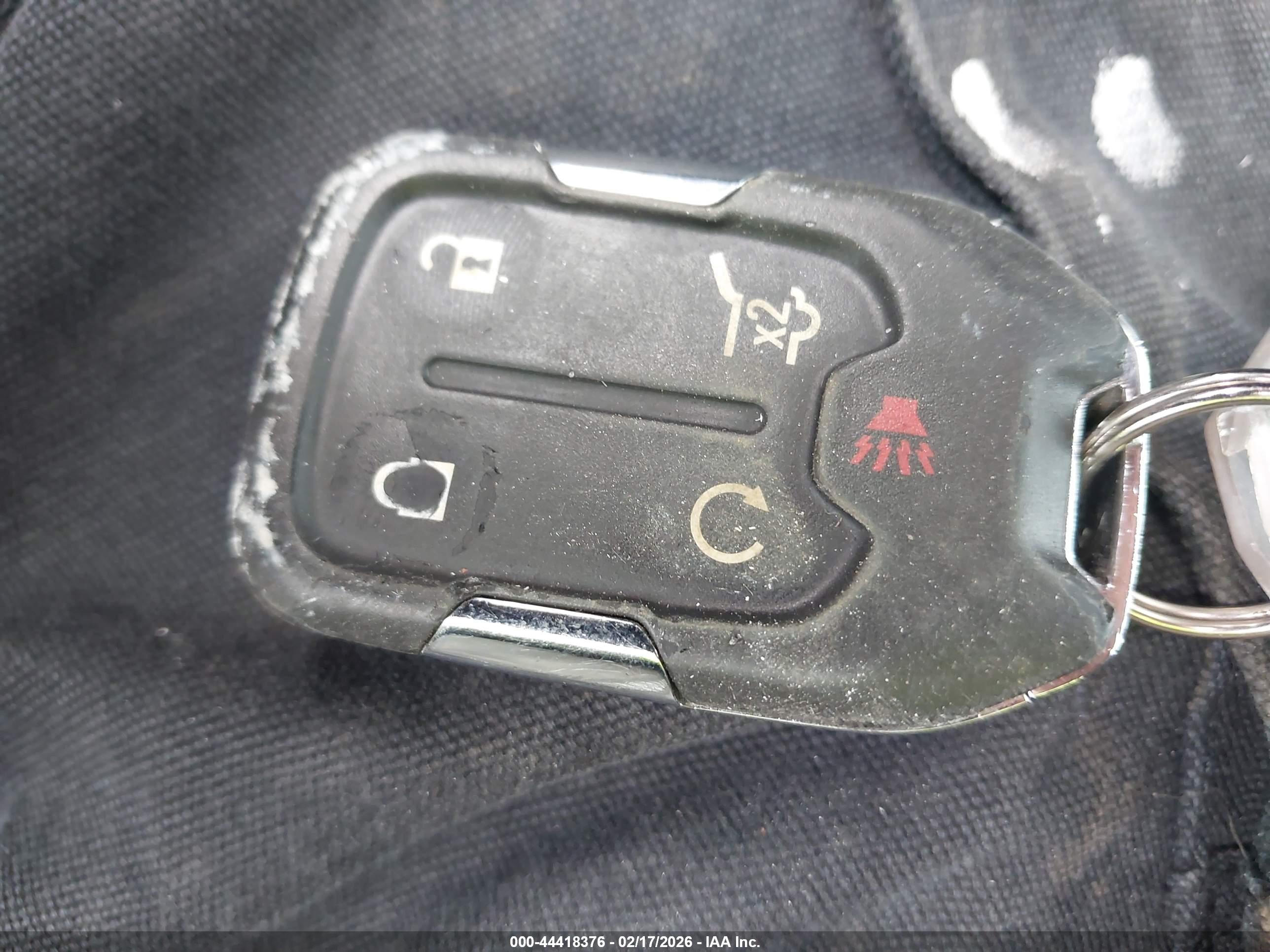 GMC TERRAIN image 11