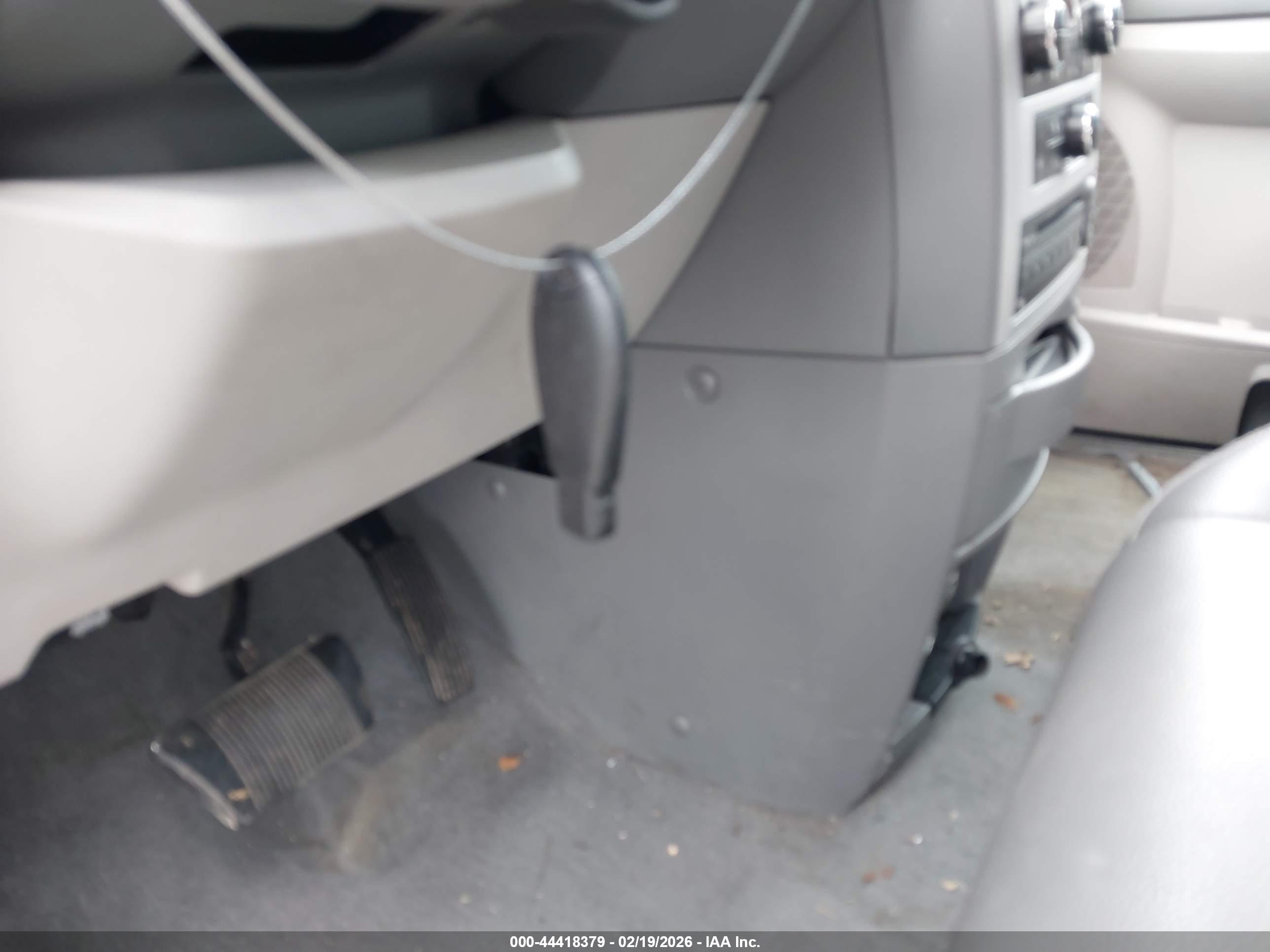 CHRYSLER TOWN image 11