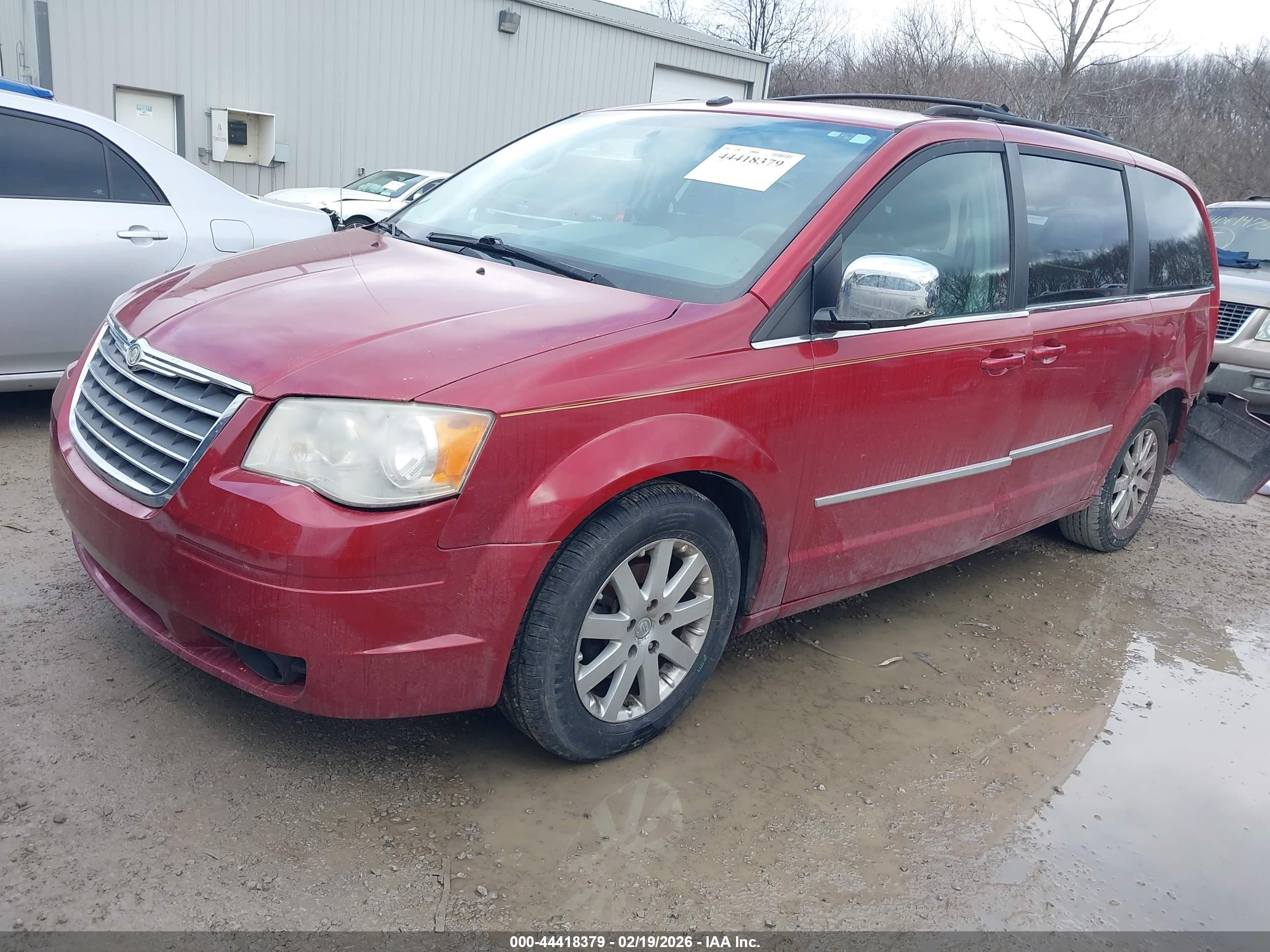 CHRYSLER TOWN image 2