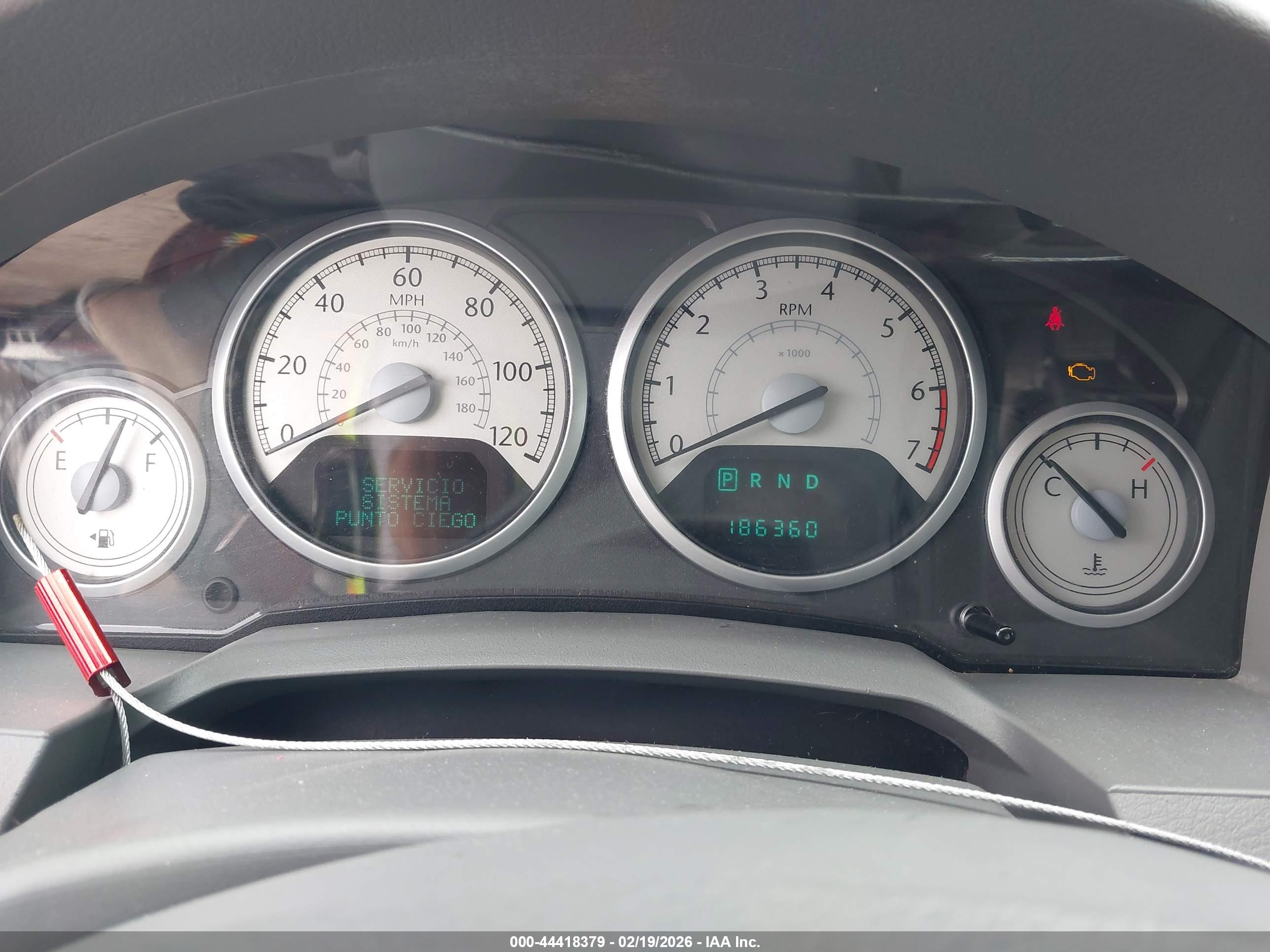 CHRYSLER TOWN image 7