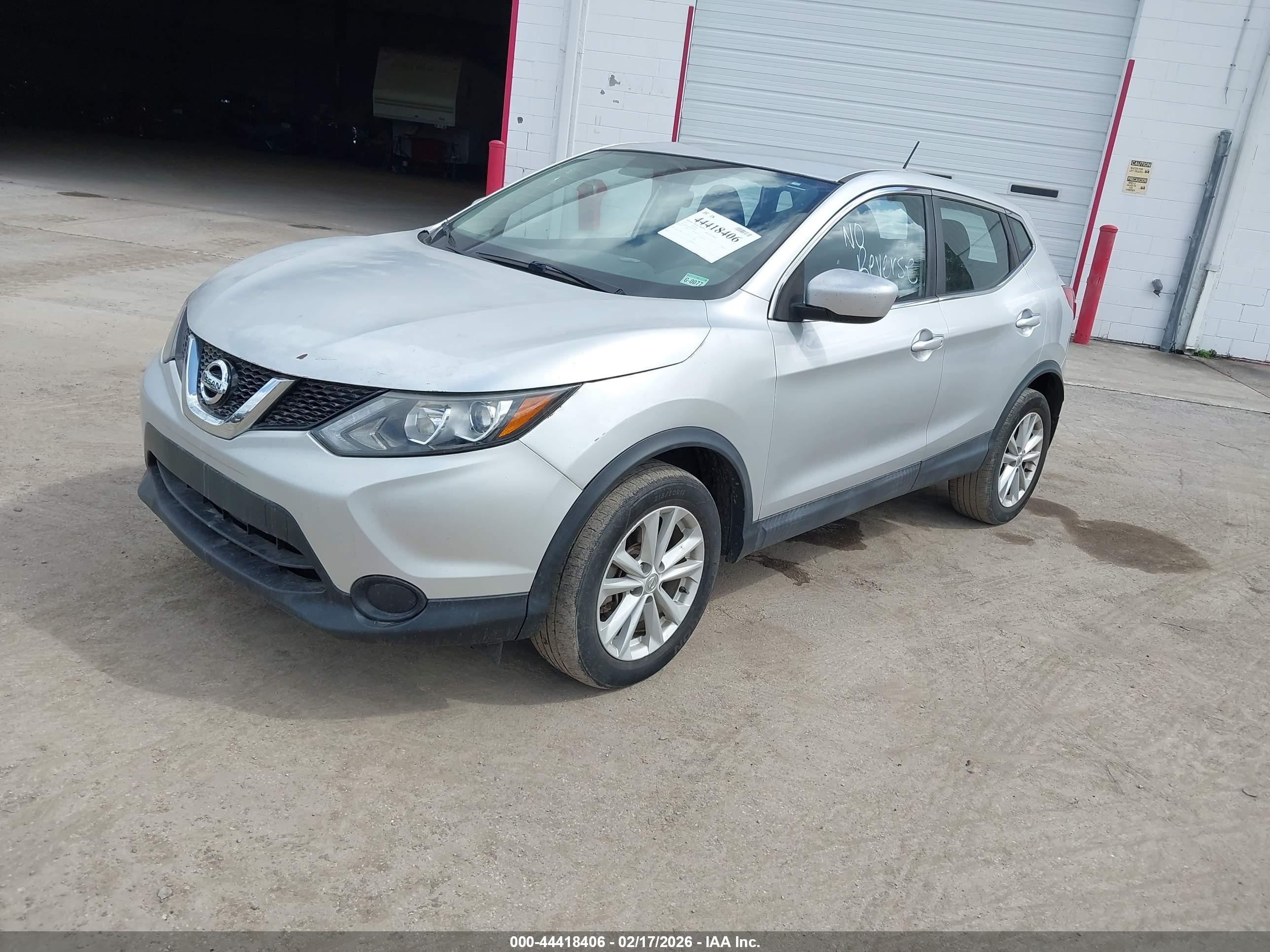 NISSAN ROGUE image 2