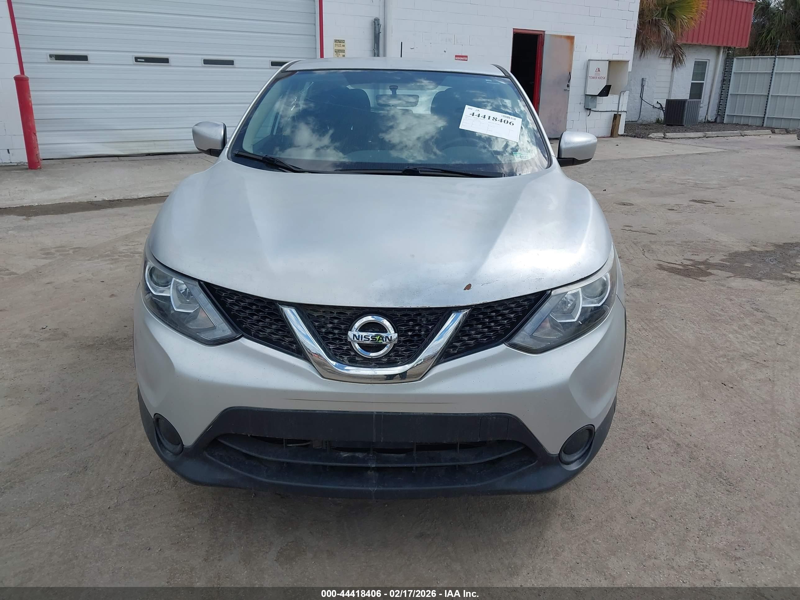 NISSAN ROGUE image 6