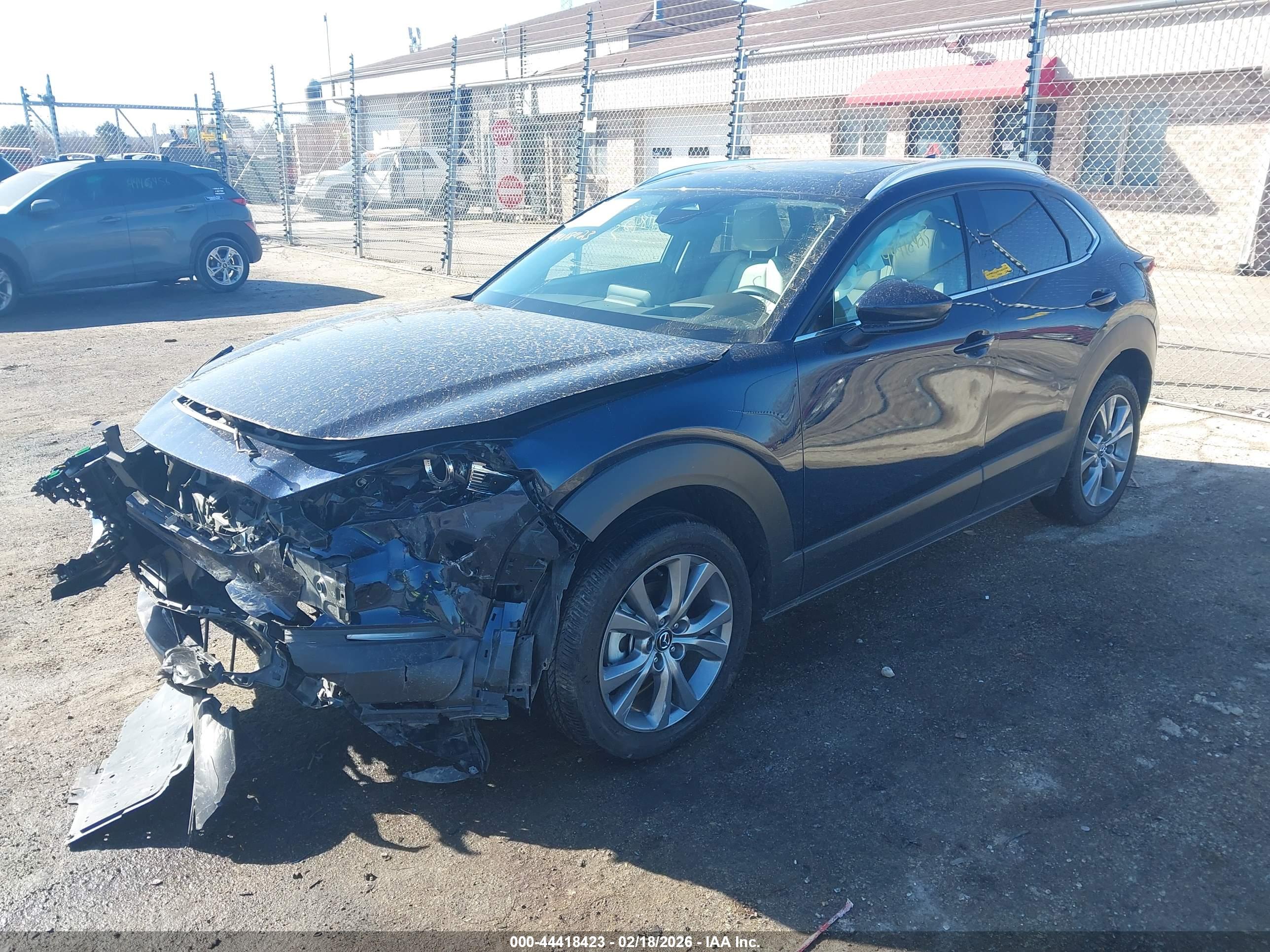 MAZDA CX-30 image 2