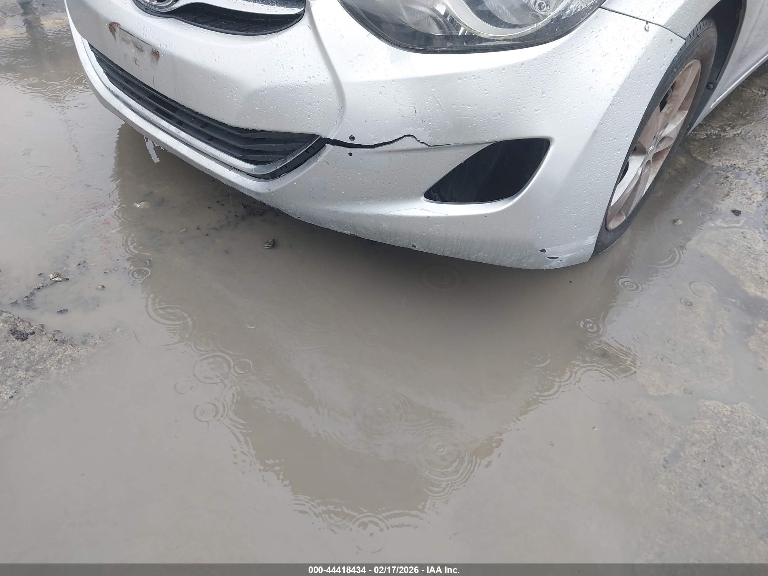 HYUNDAI ELANTRA image 6