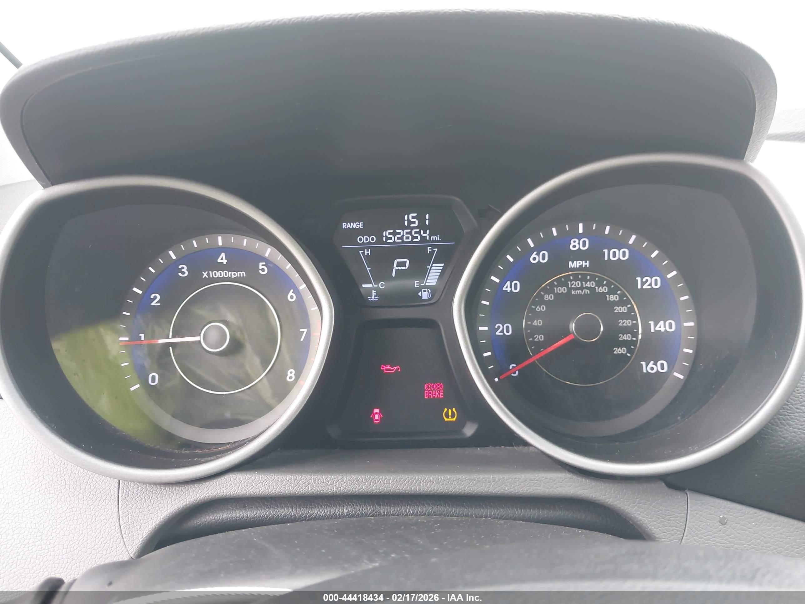 HYUNDAI ELANTRA image 7