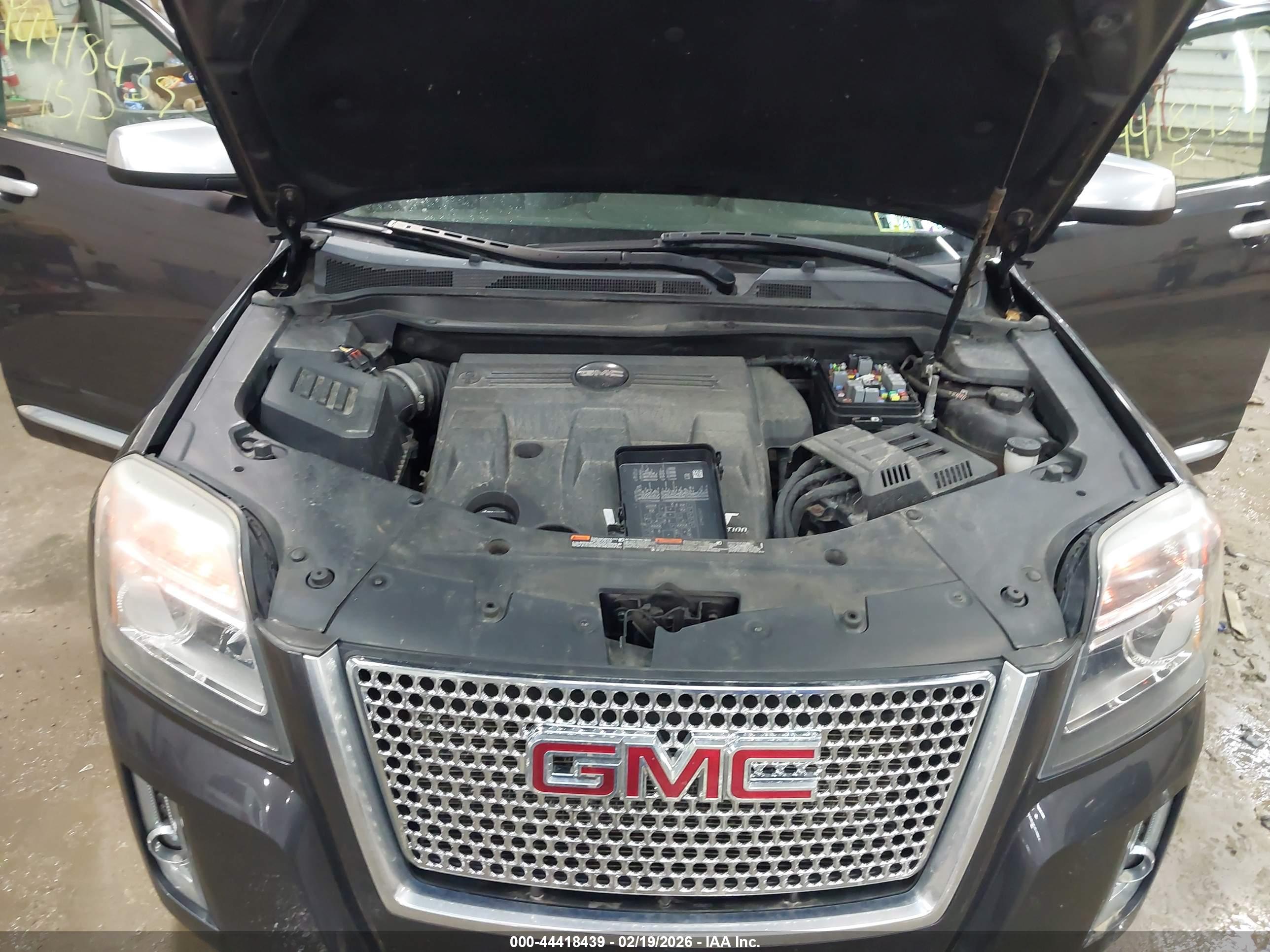 GMC TERRAIN image 10
