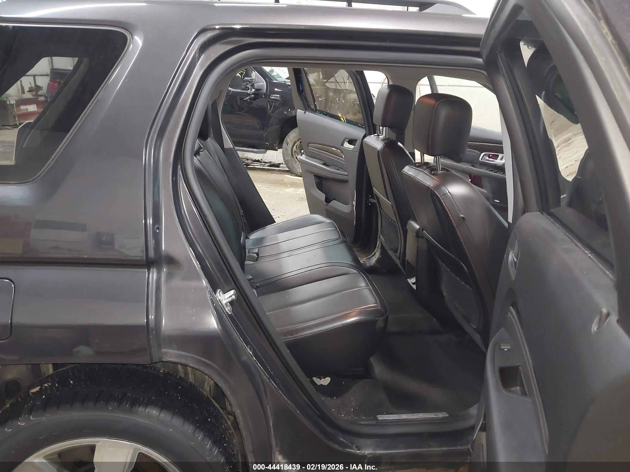 GMC TERRAIN image 8