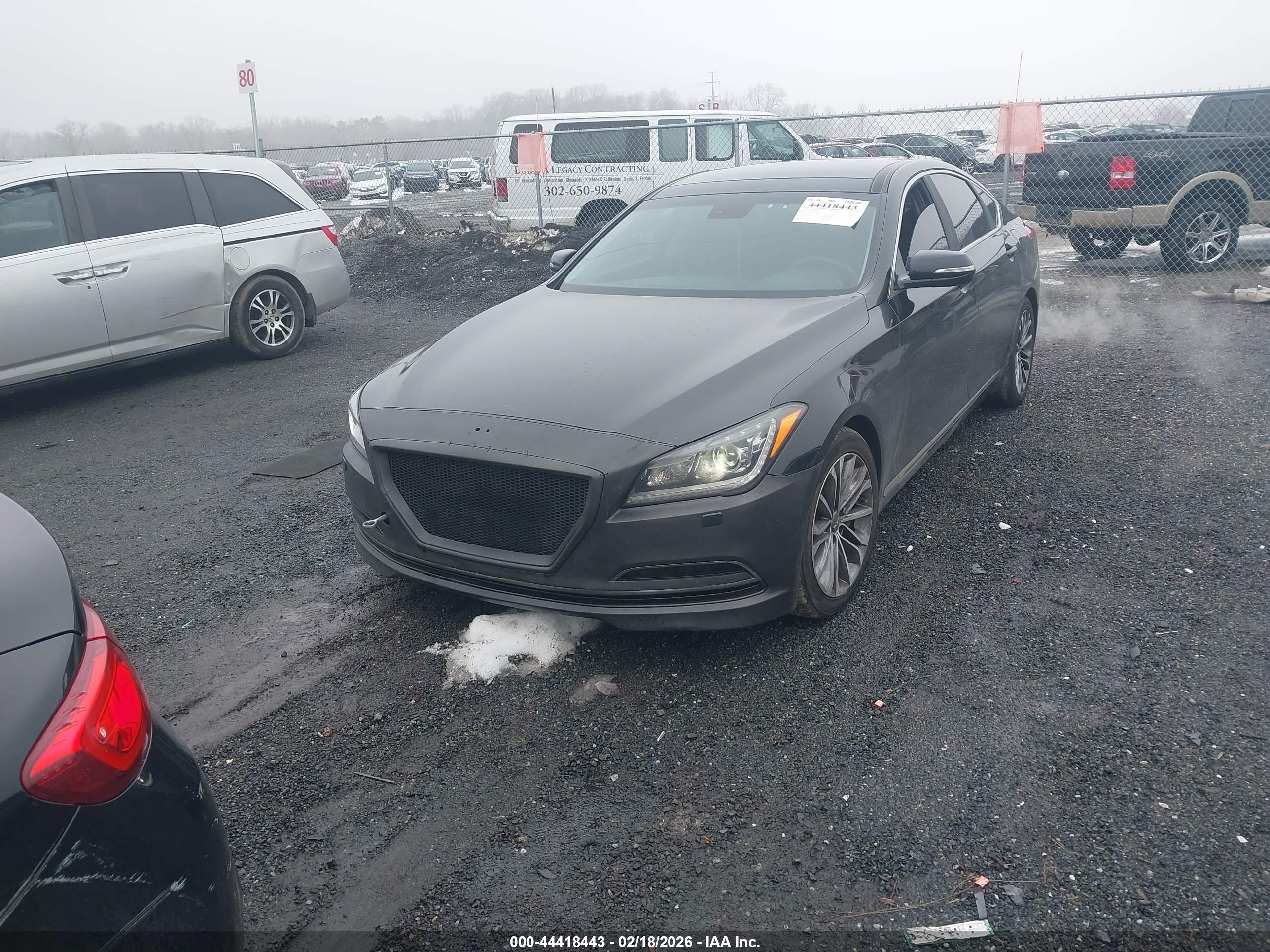 HYUNDAI GENESIS image 2