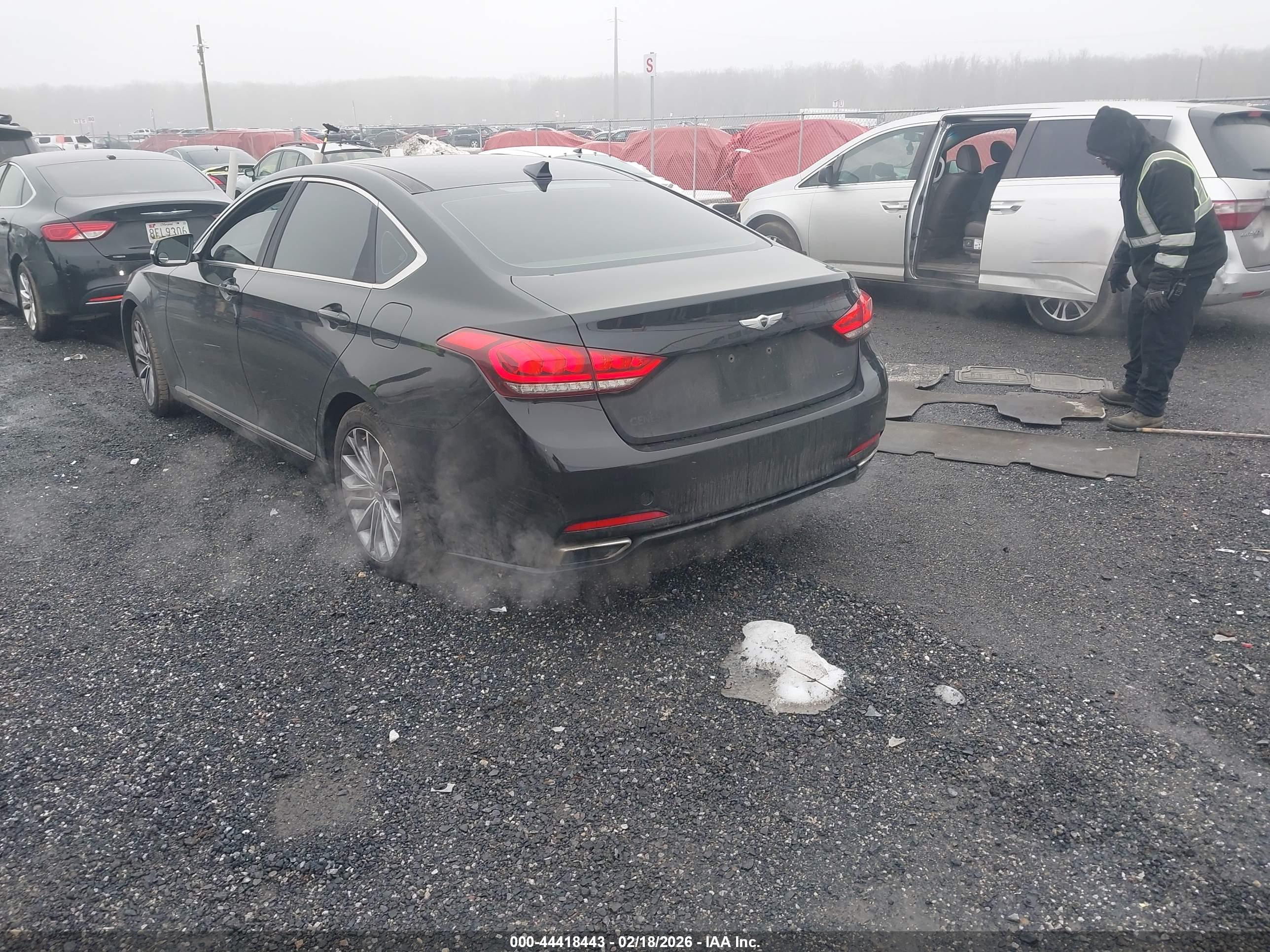 HYUNDAI GENESIS image 3