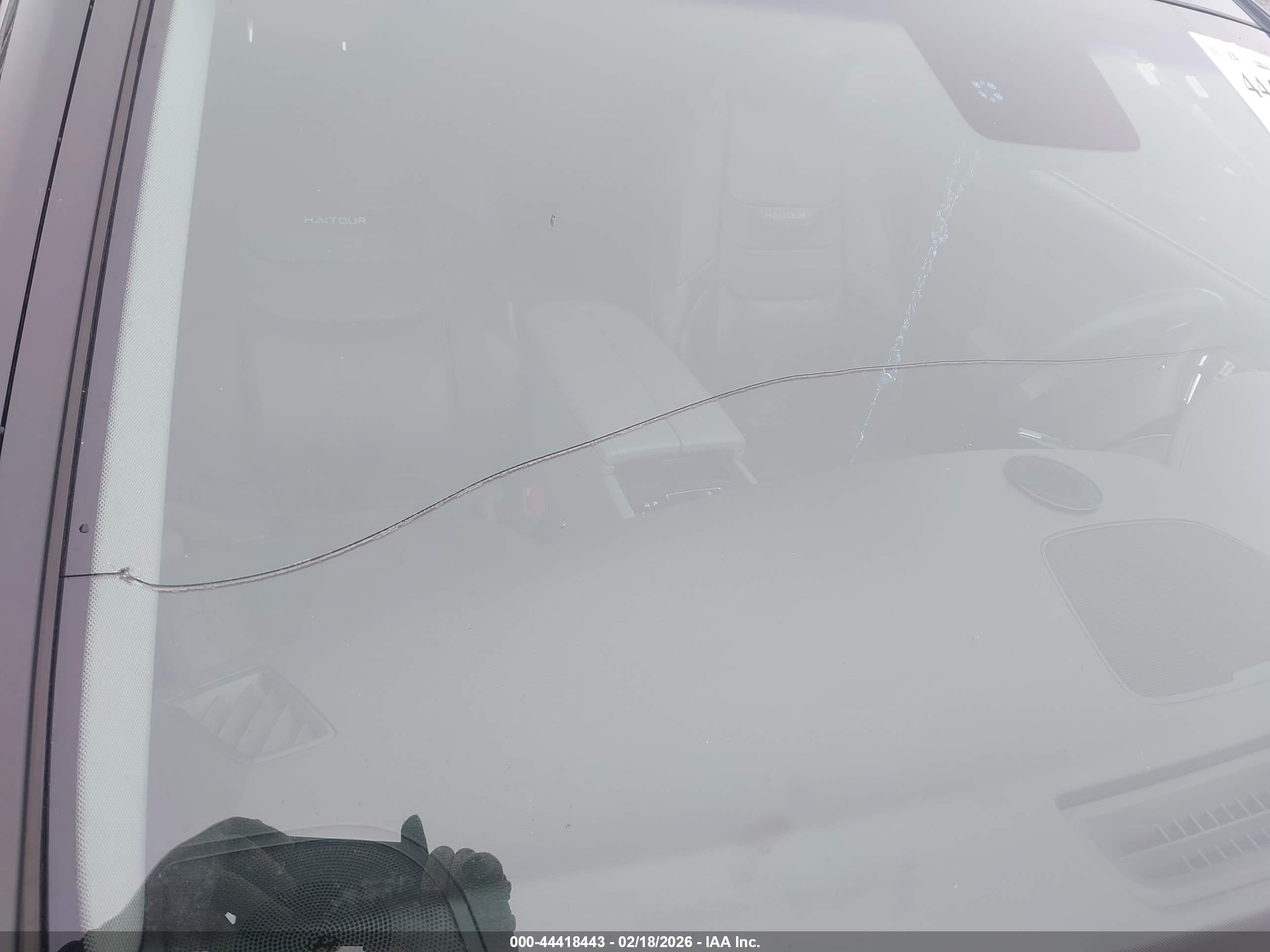 HYUNDAI GENESIS image 6
