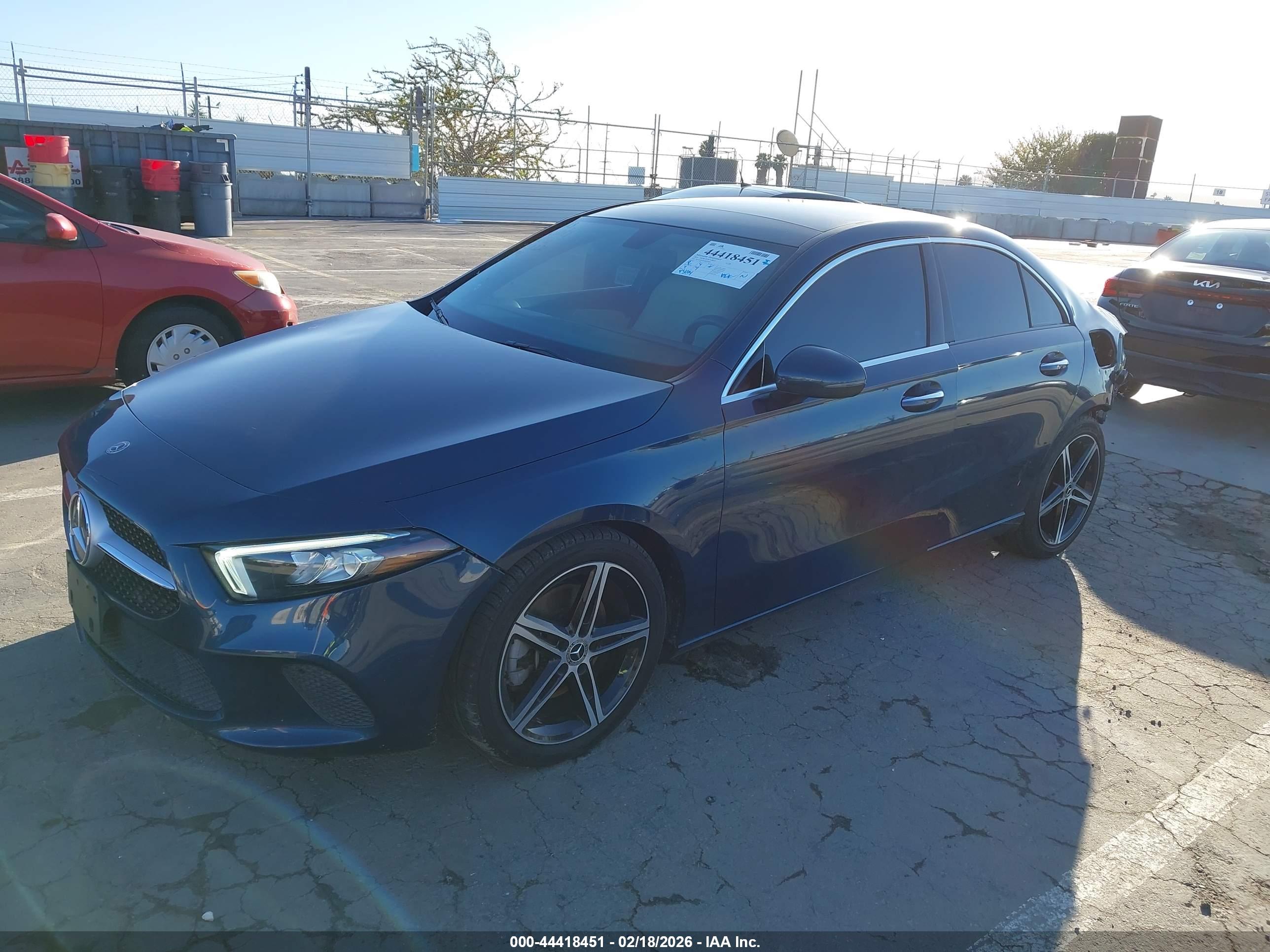 MERCEDES-BENZ A image 2