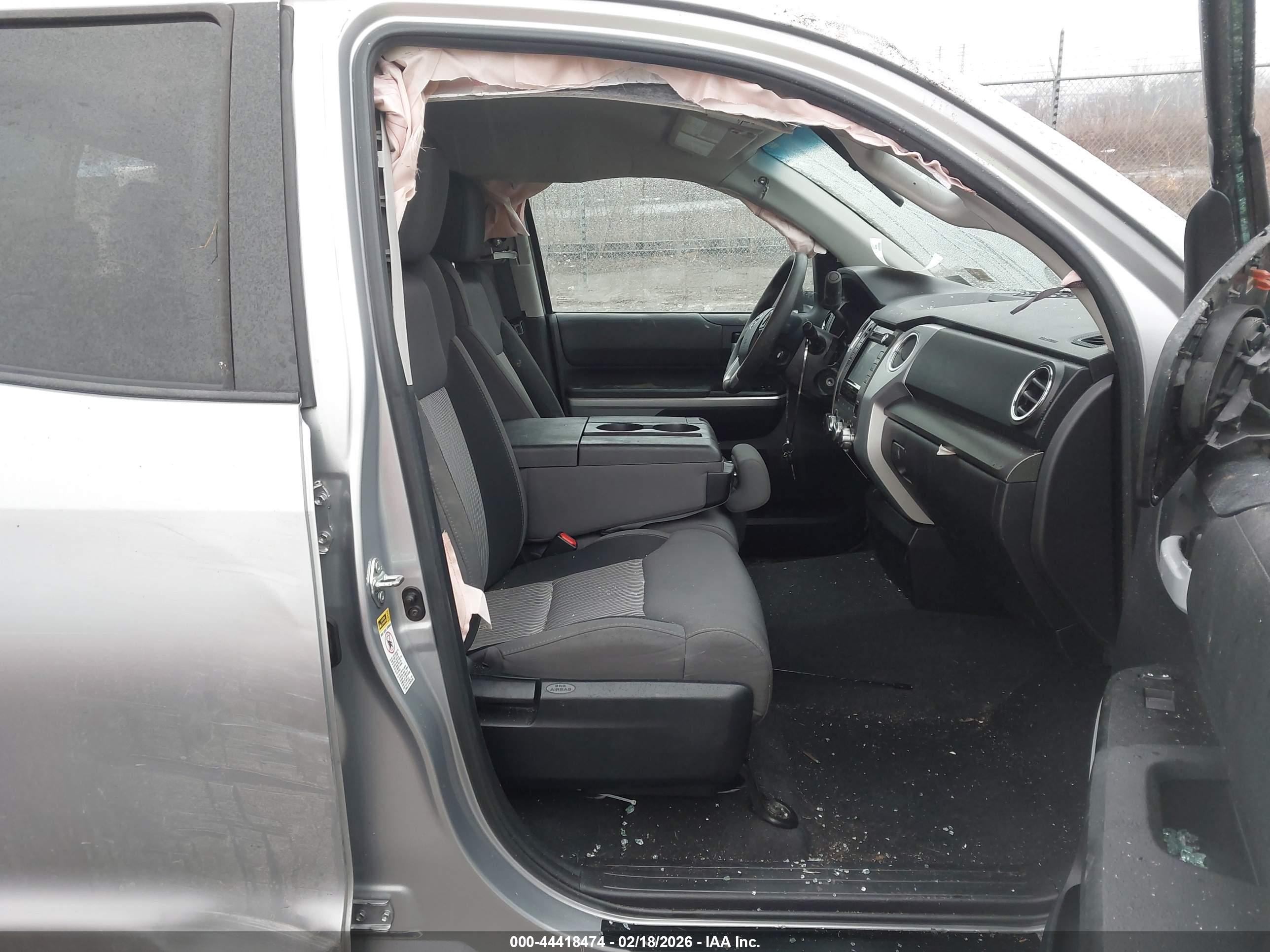 TOYOTA TUNDRA image 5