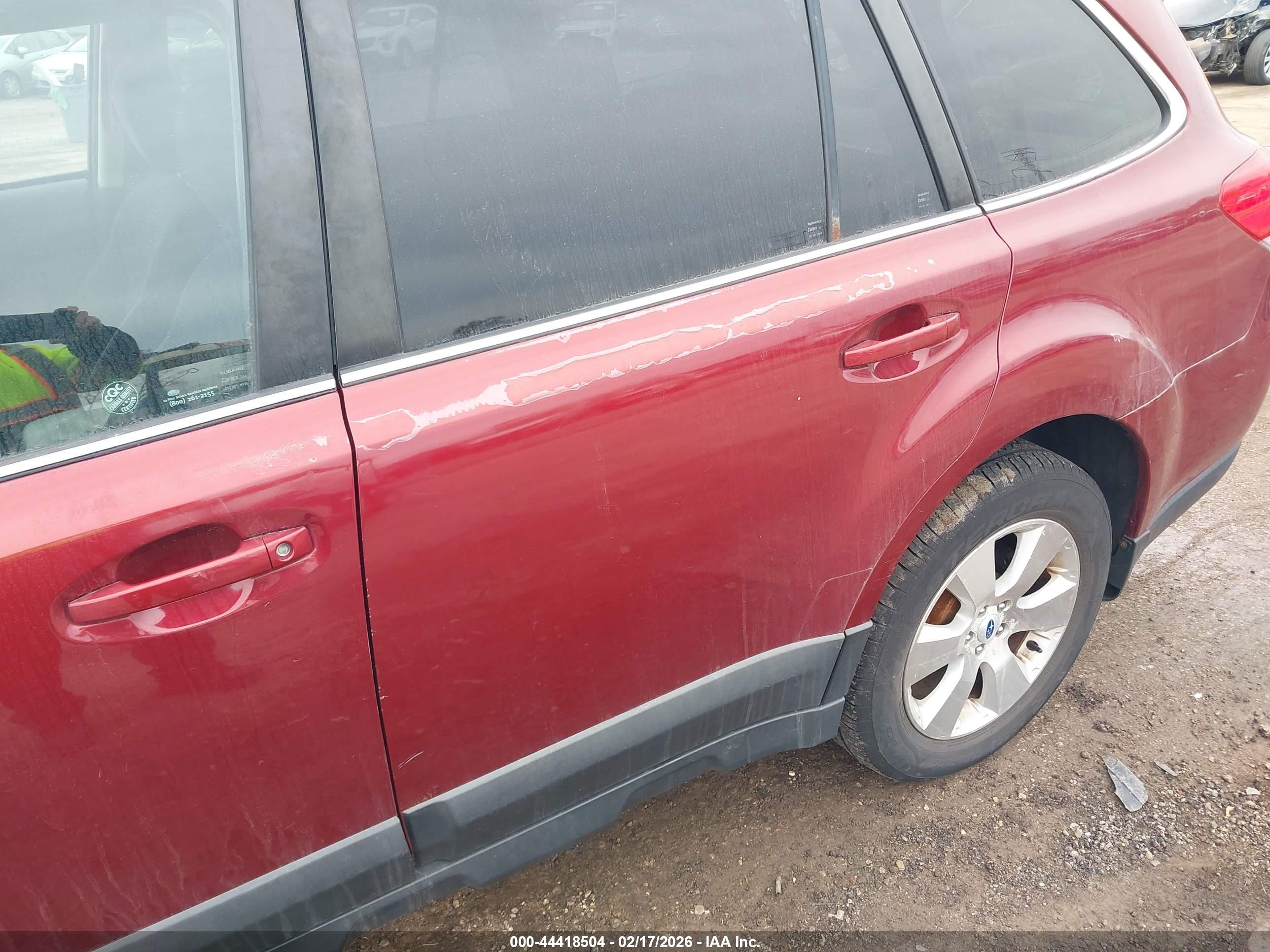 SUBARU OUTBACK image 6