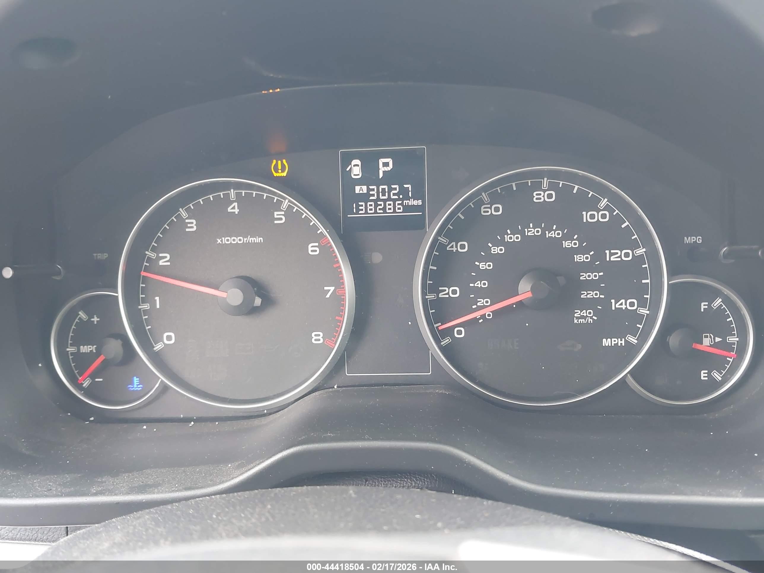 SUBARU OUTBACK image 7