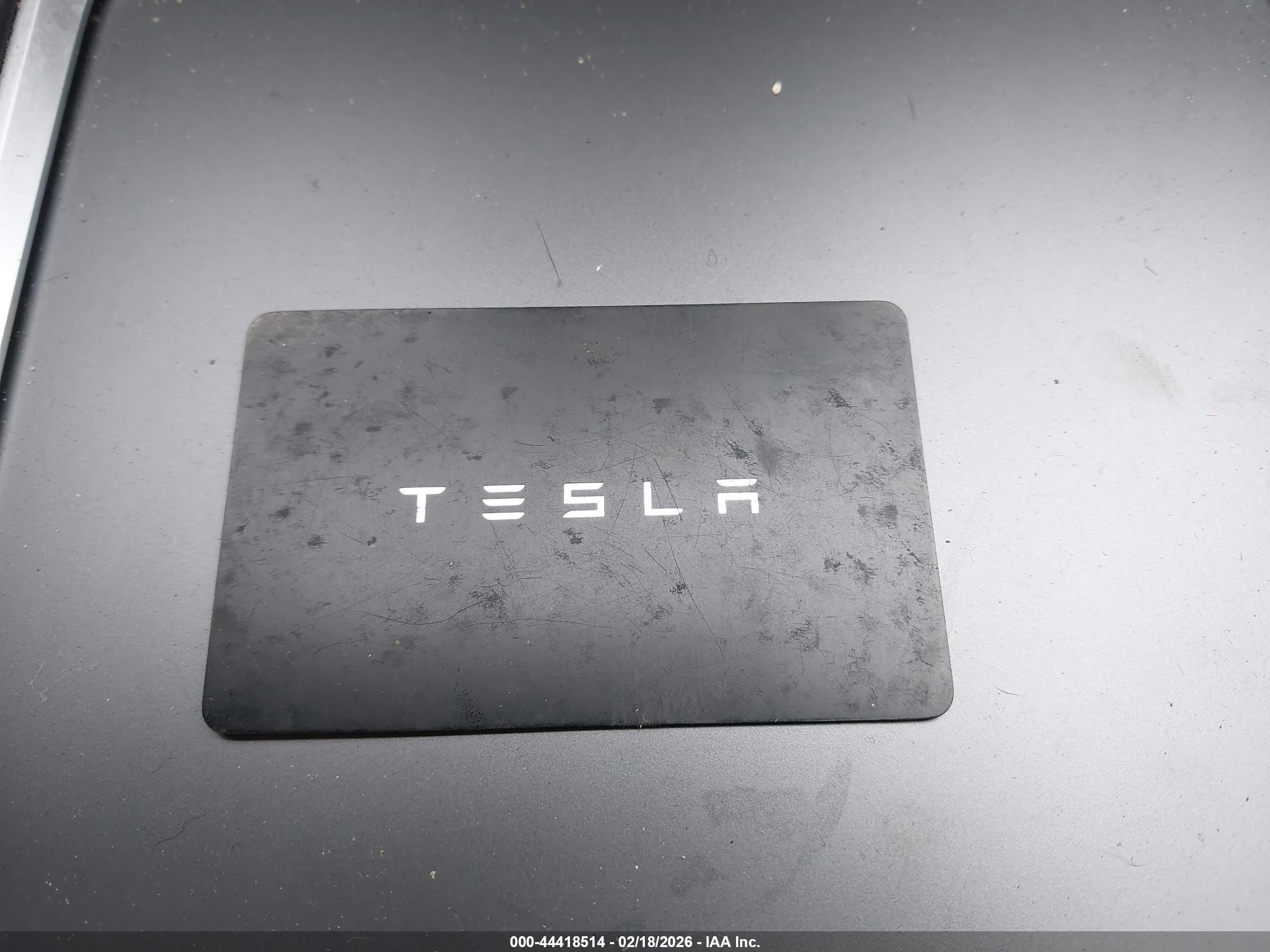 TESLA MODEL image 11