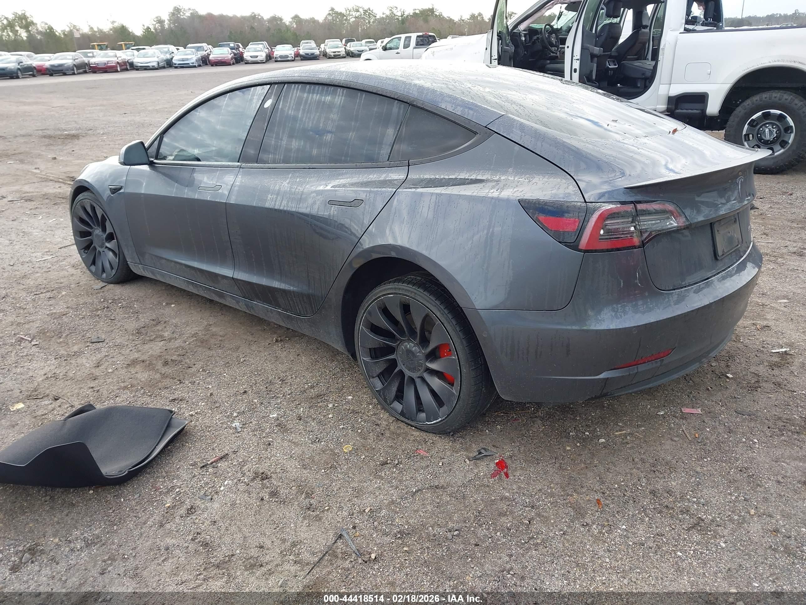TESLA MODEL image 3