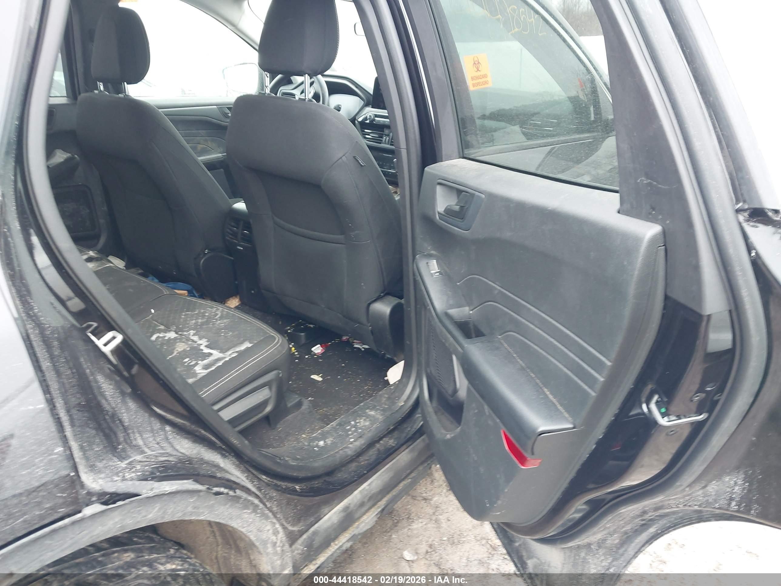 FORD ESCAPE image 8