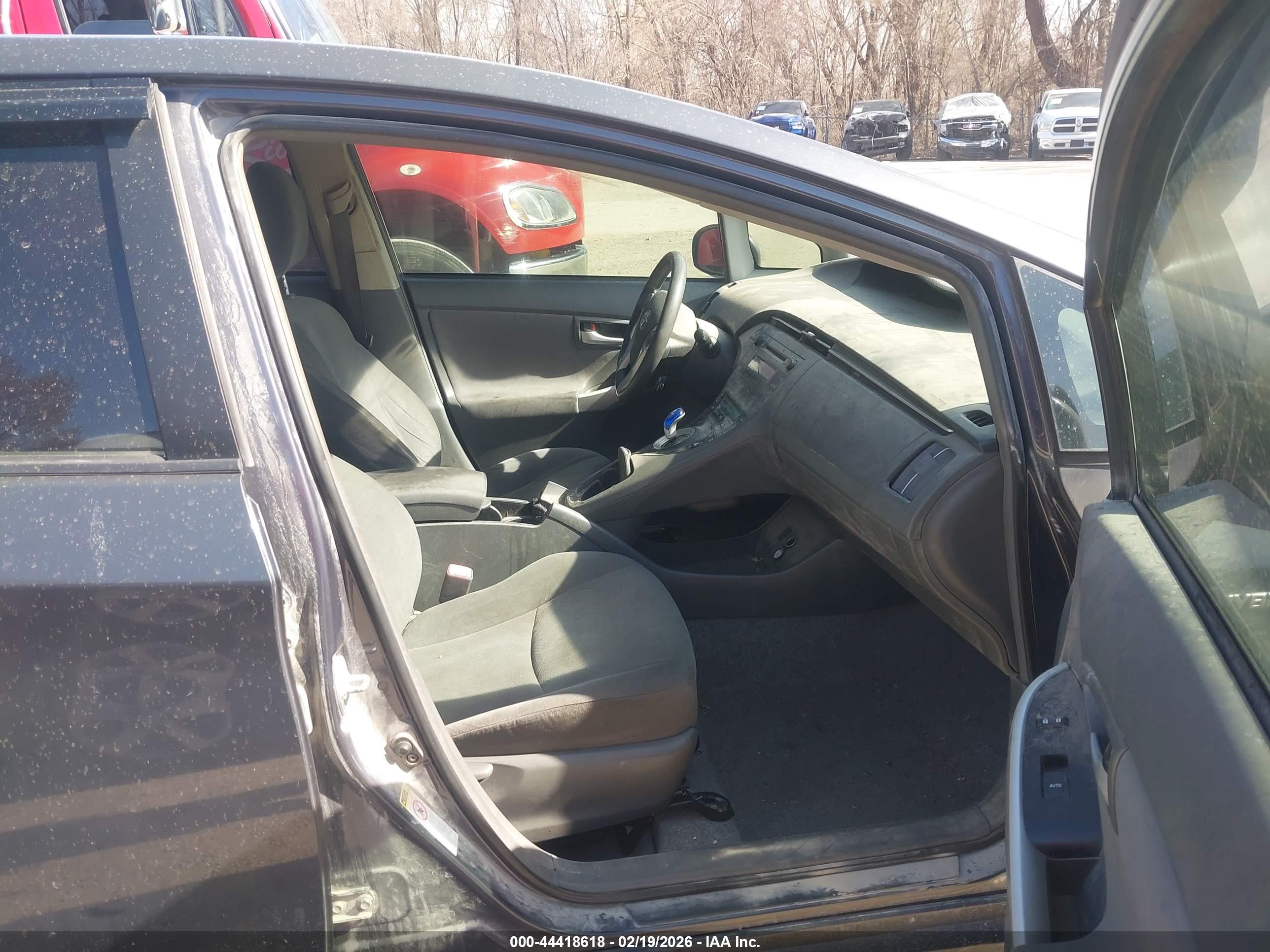TOYOTA PRIUS image 5