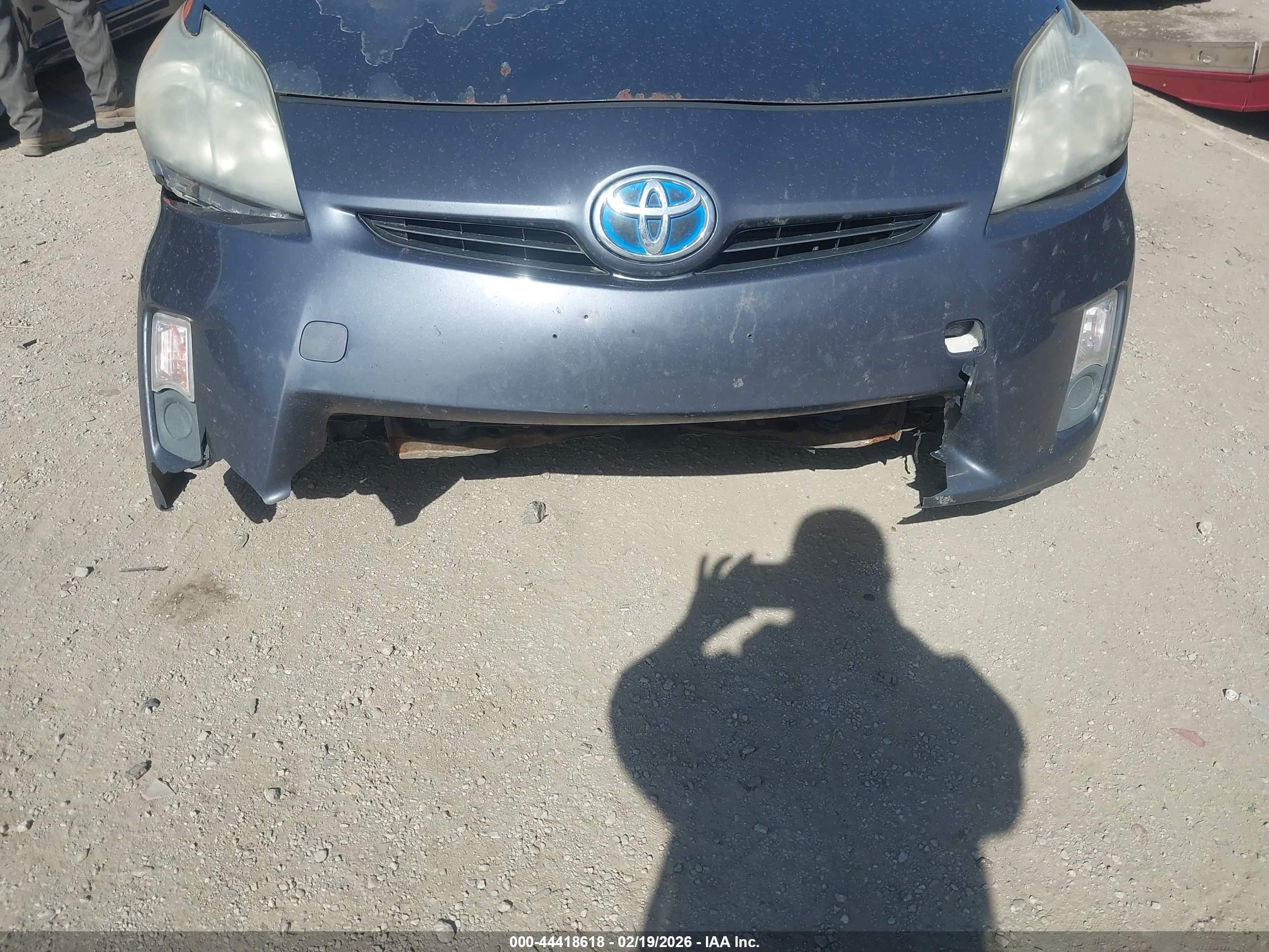 TOYOTA PRIUS image 6