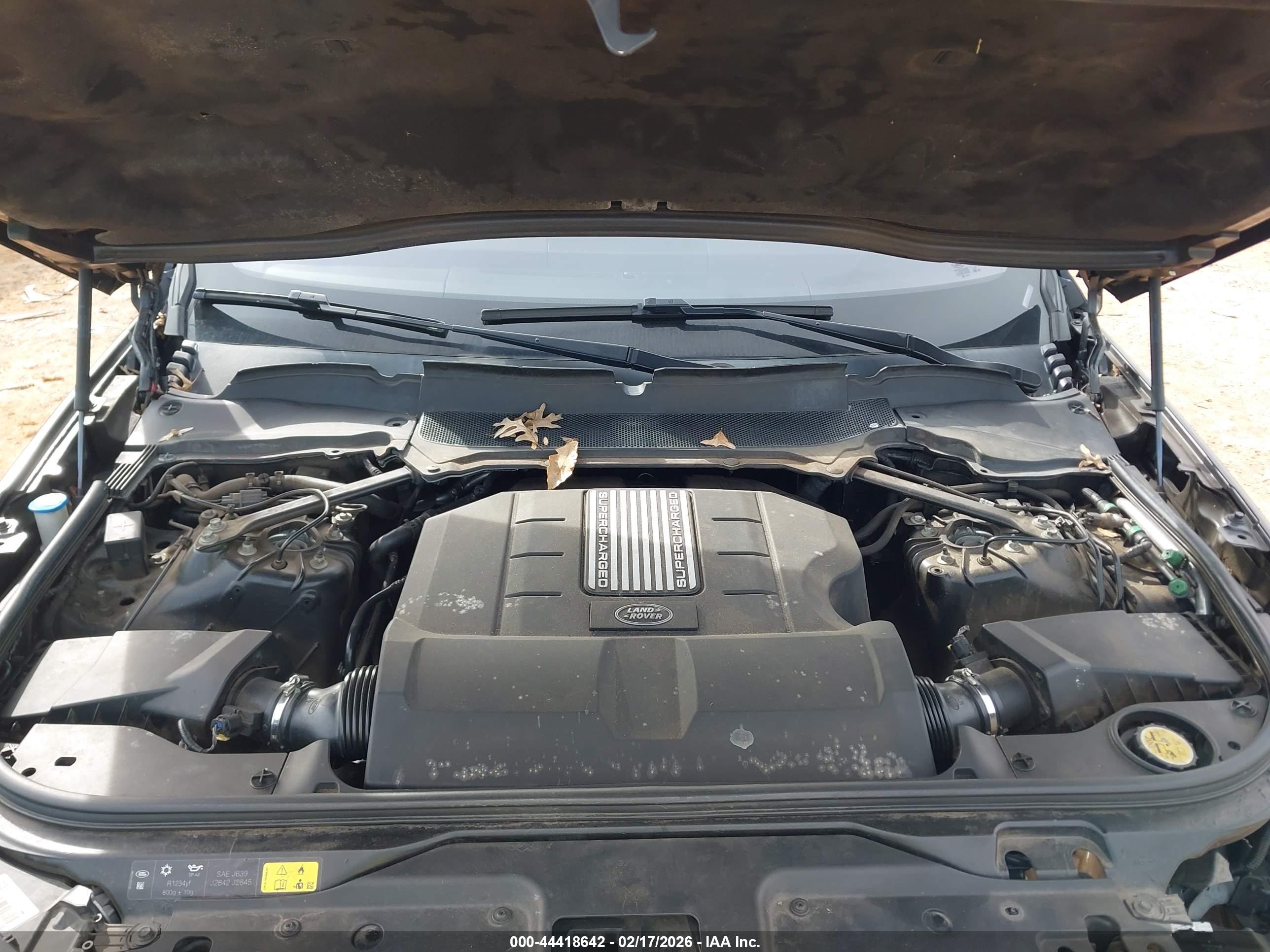 LAND ROVER image 10