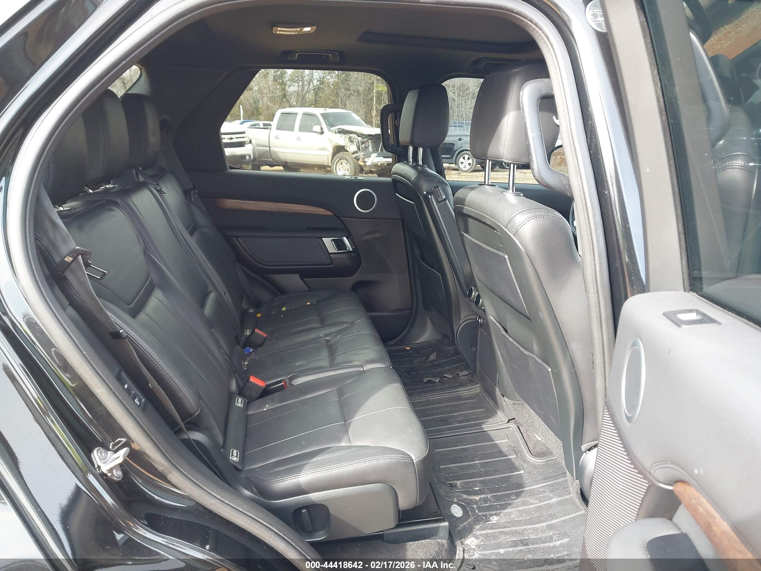 LAND ROVER image 8