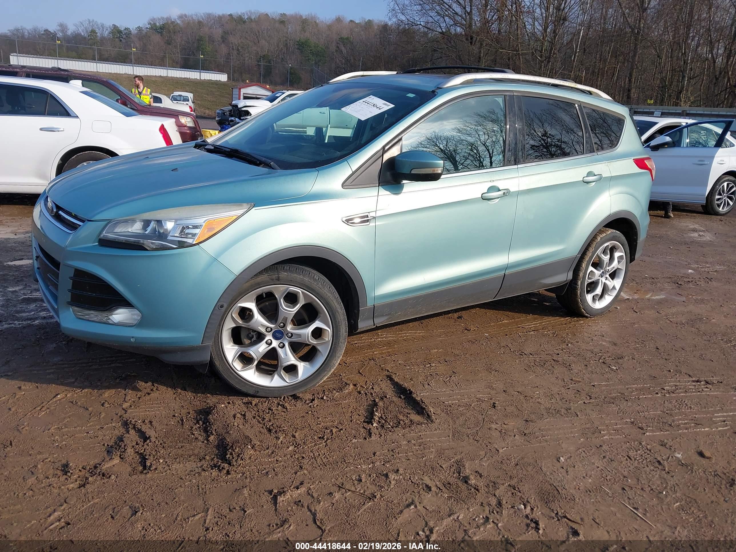 FORD ESCAPE image 2