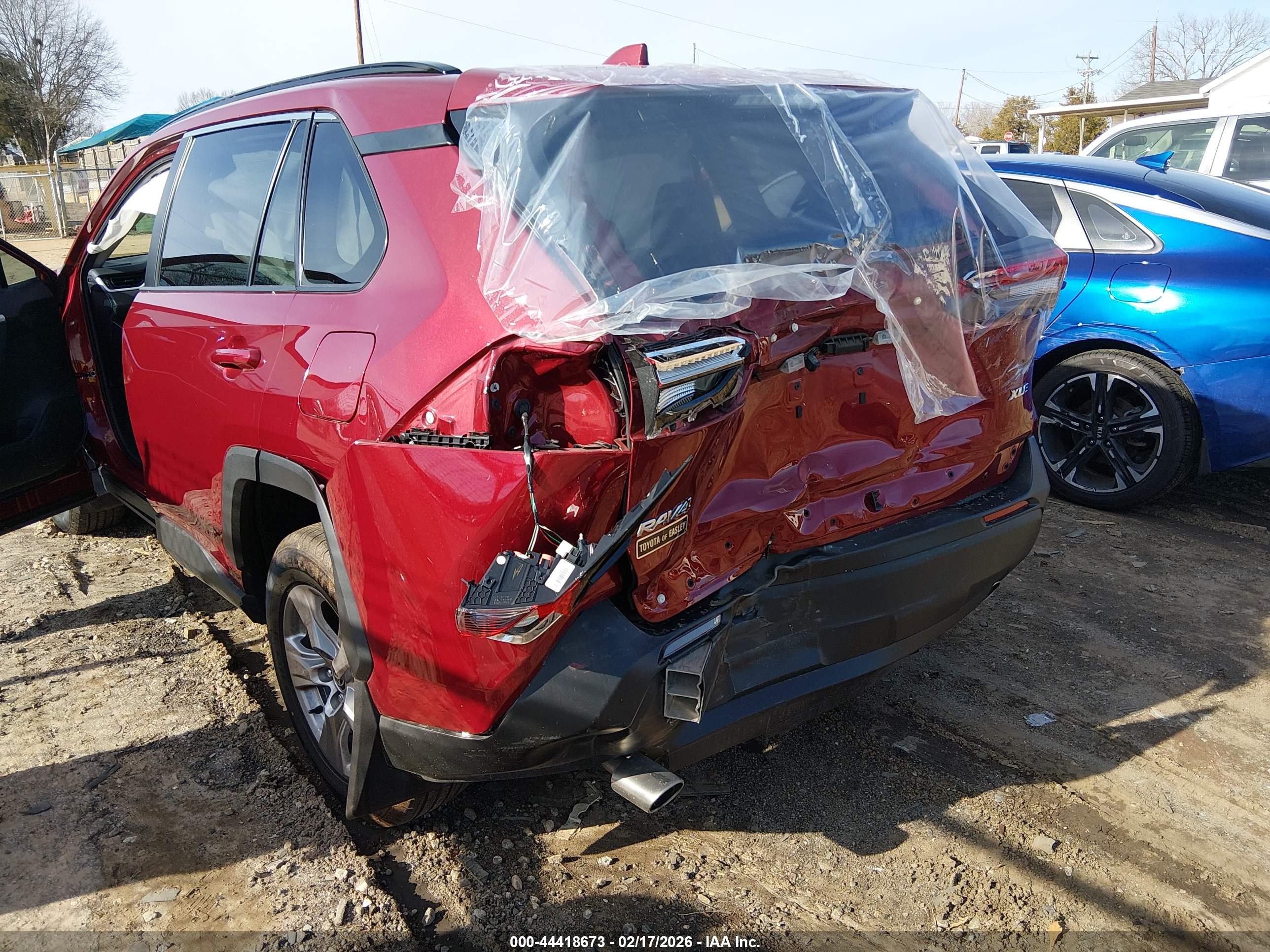 TOYOTA RAV4 image 6