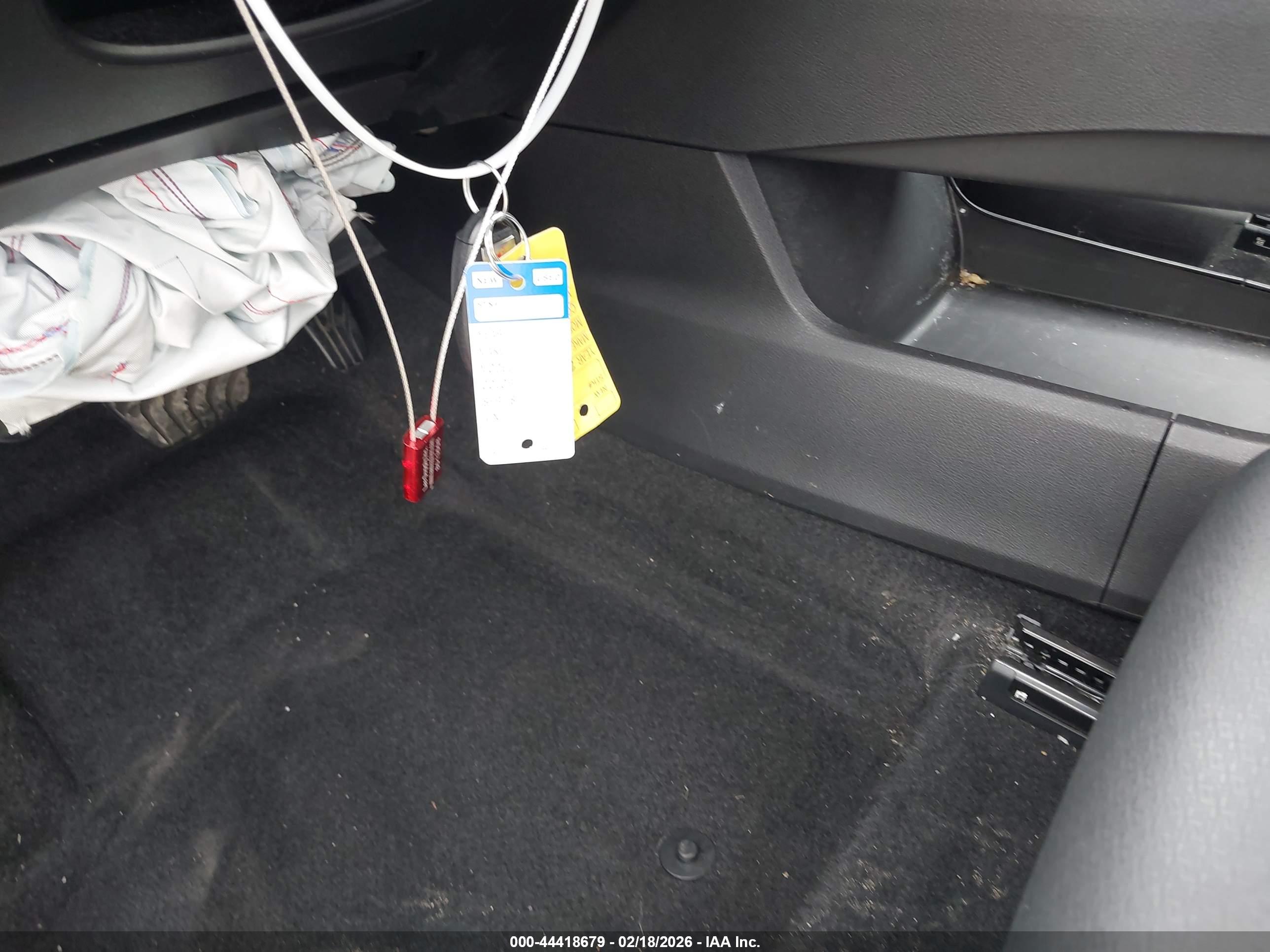 NISSAN ROGUE image 11