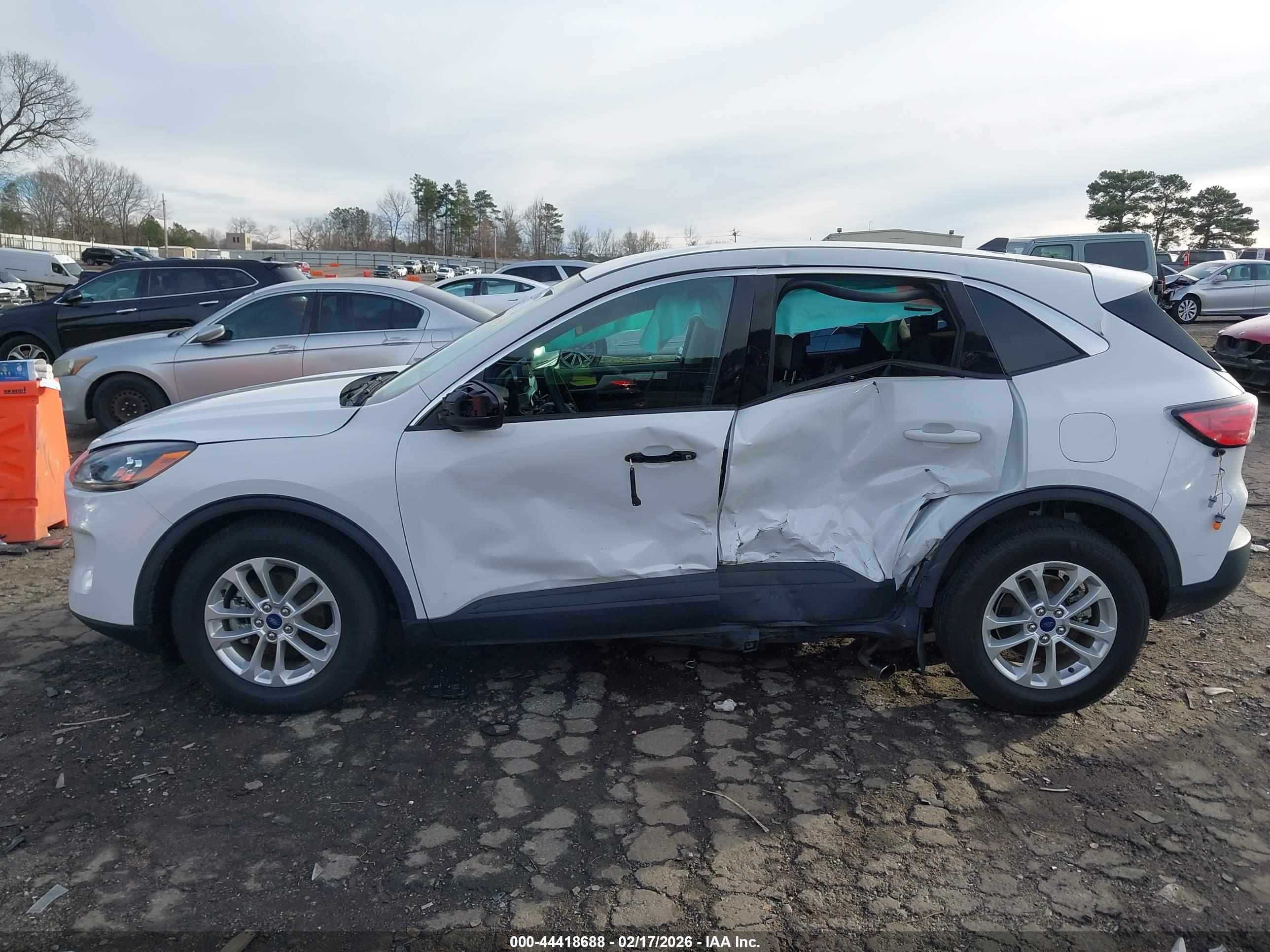 FORD ESCAPE image 6