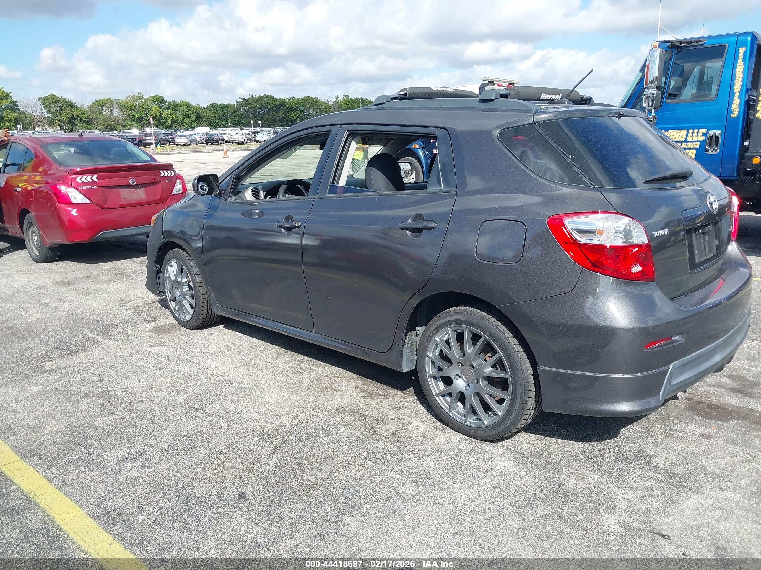TOYOTA MATRIX image 3