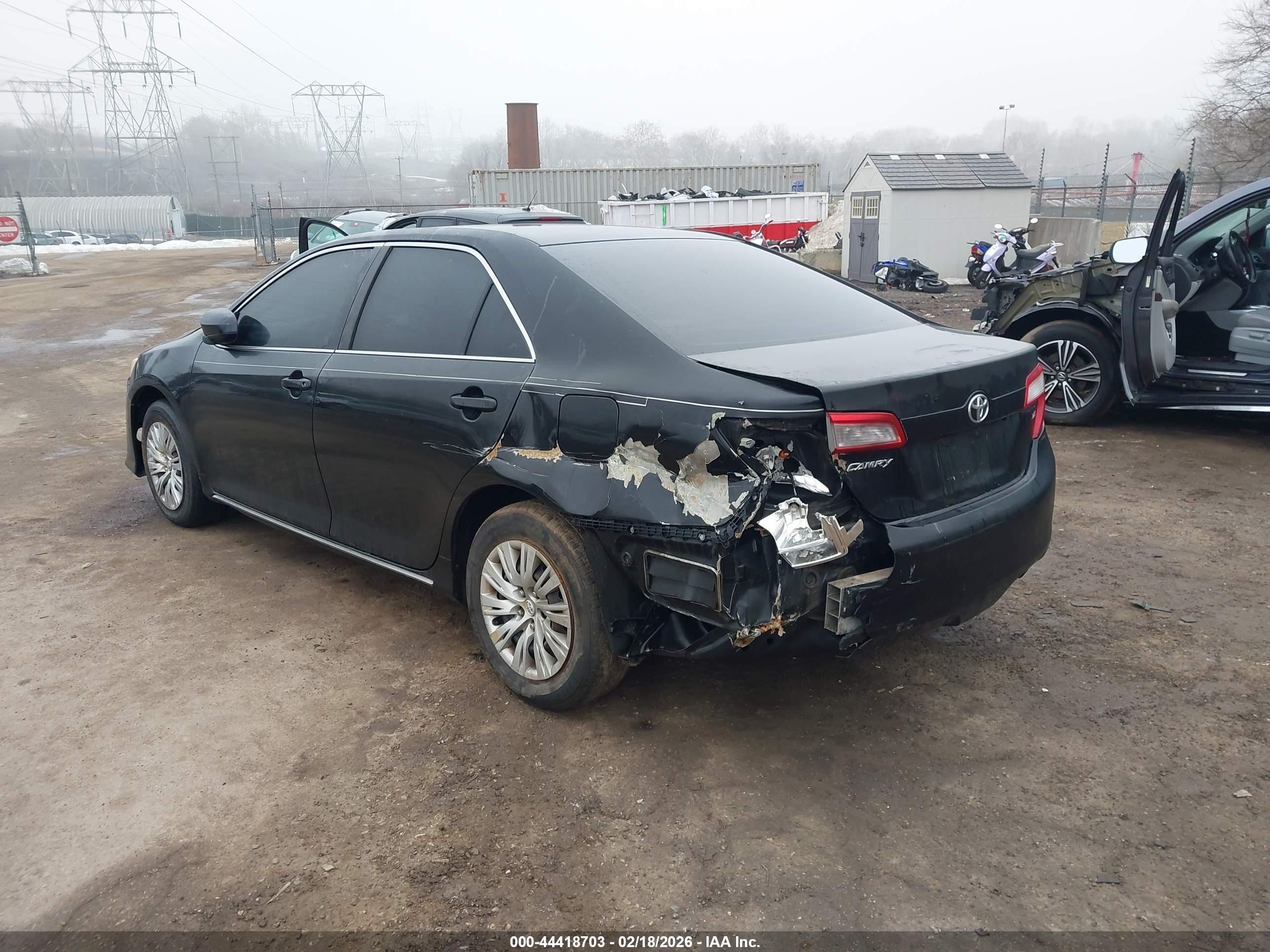 TOYOTA CAMRY image 6