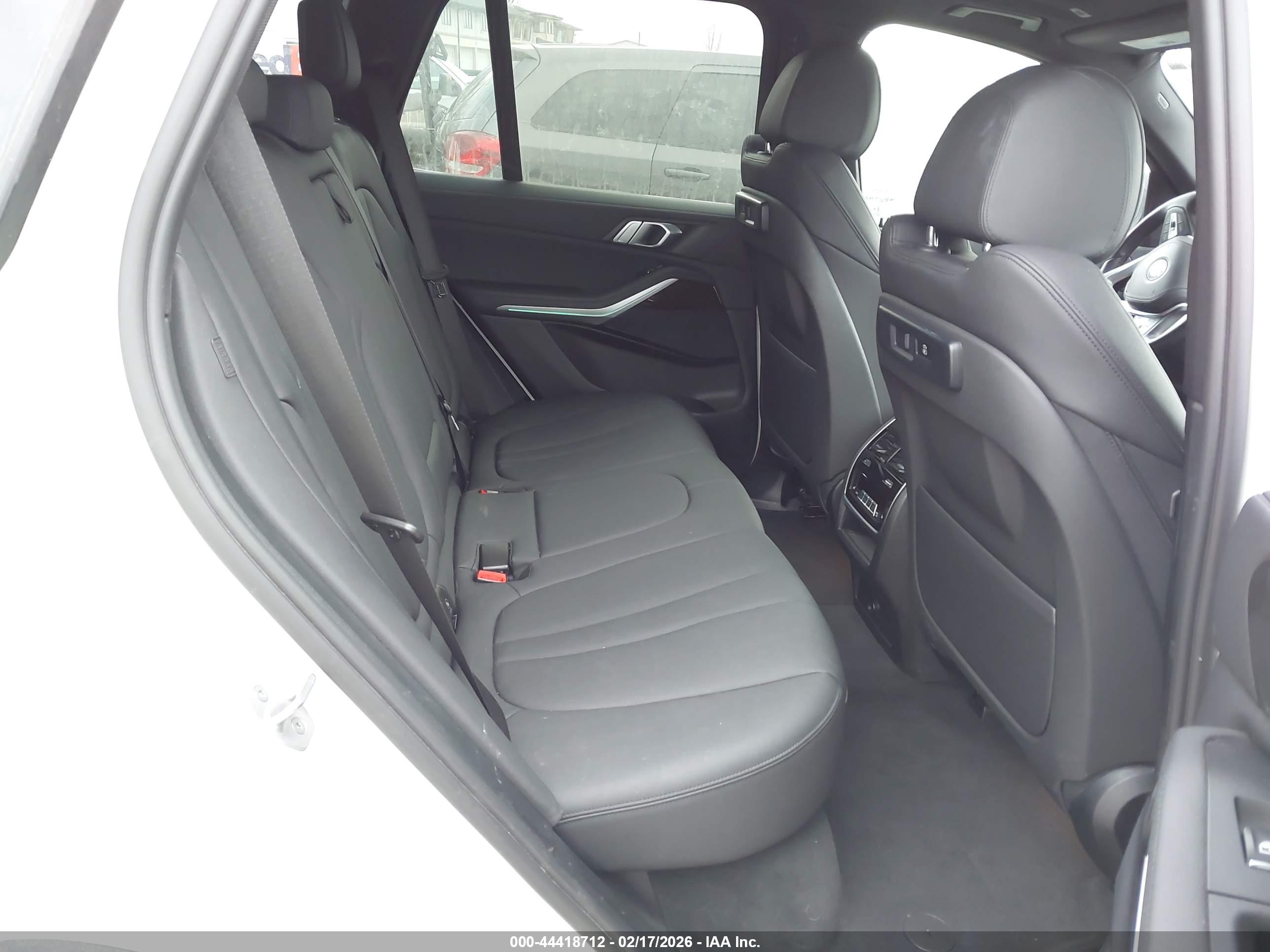 BMW X5 image 8