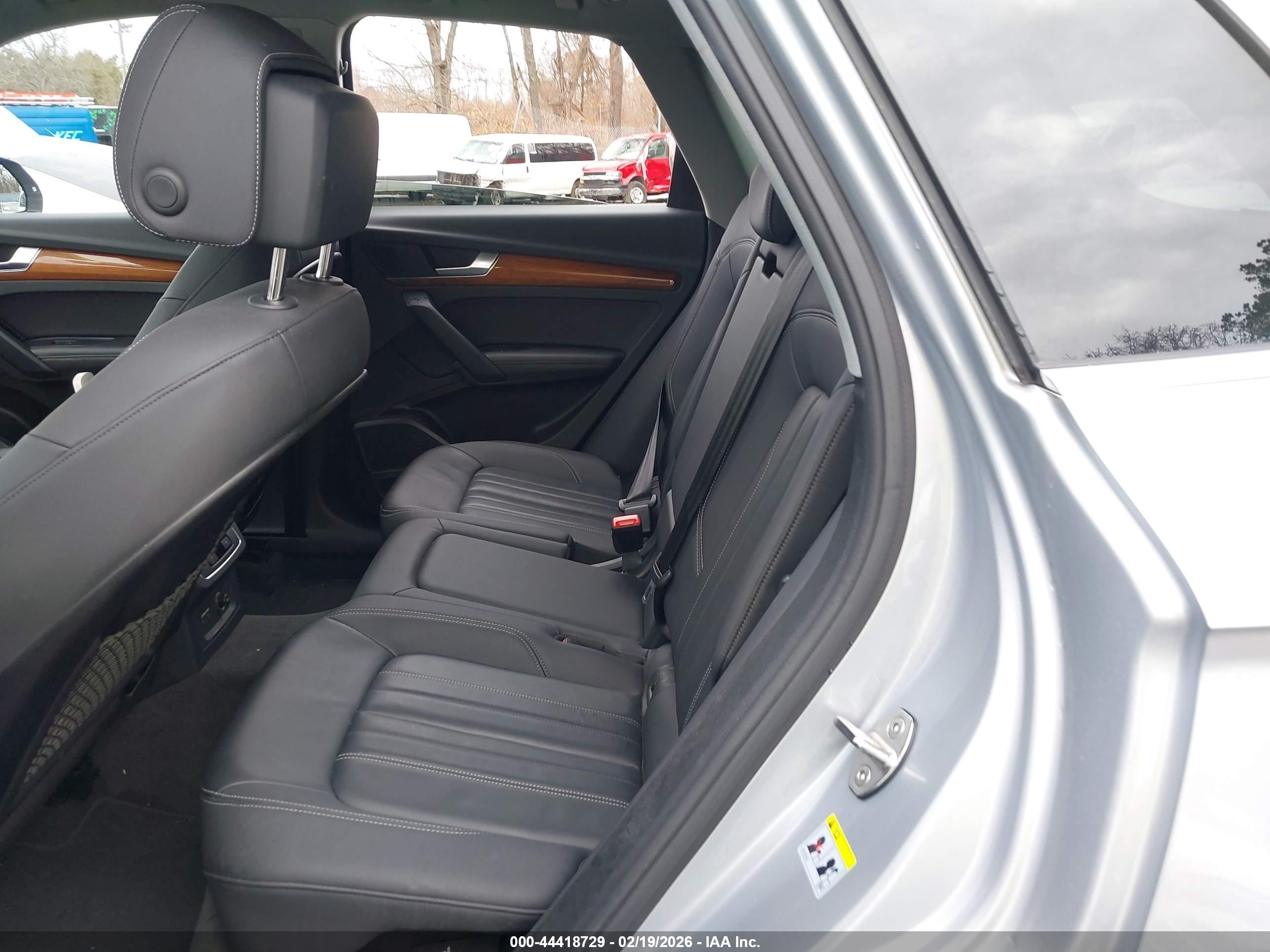 AUDI Q5 image 8