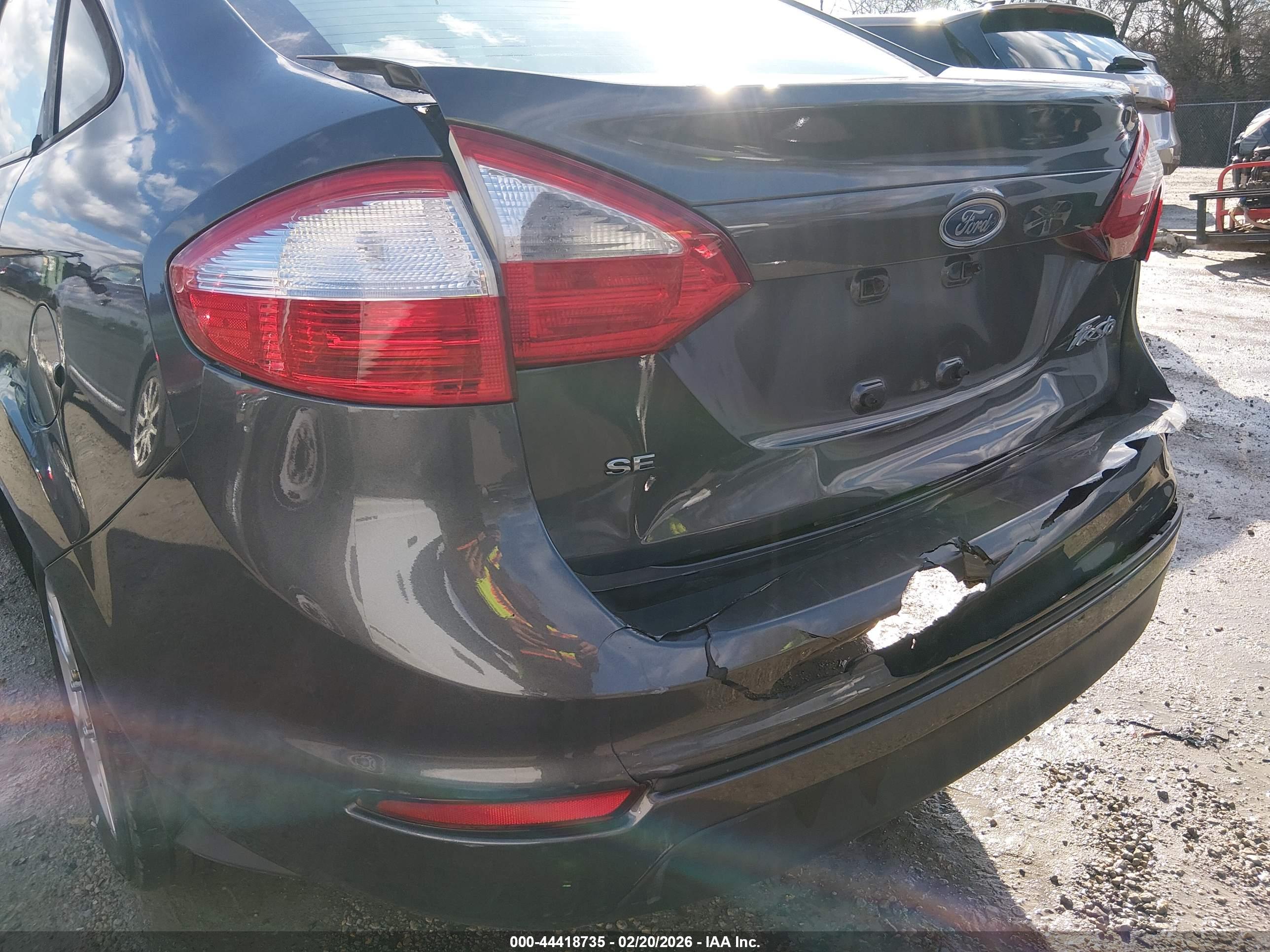 FORD FIESTA image 6