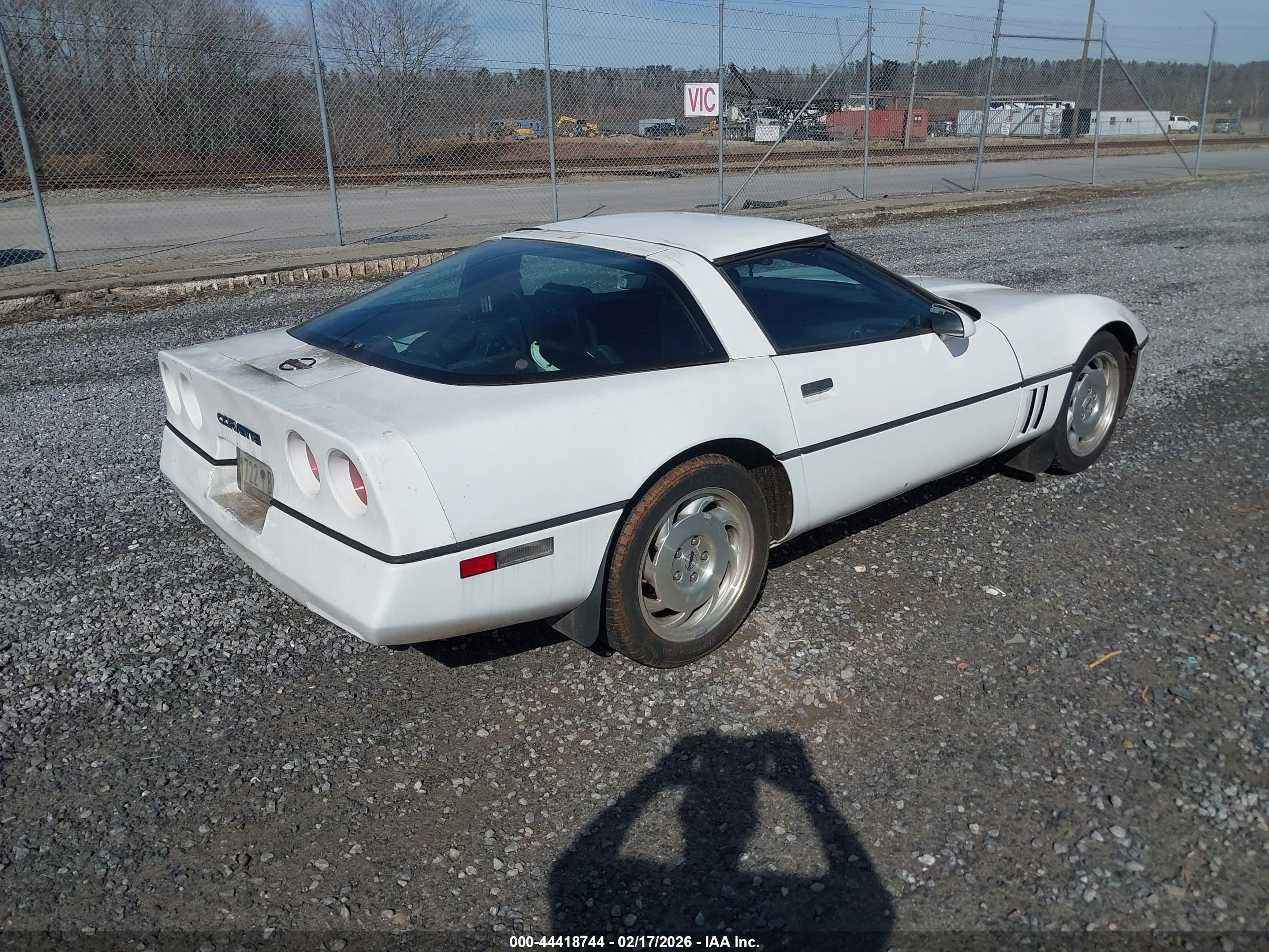 CHEVROLET CORVETTE image 4
