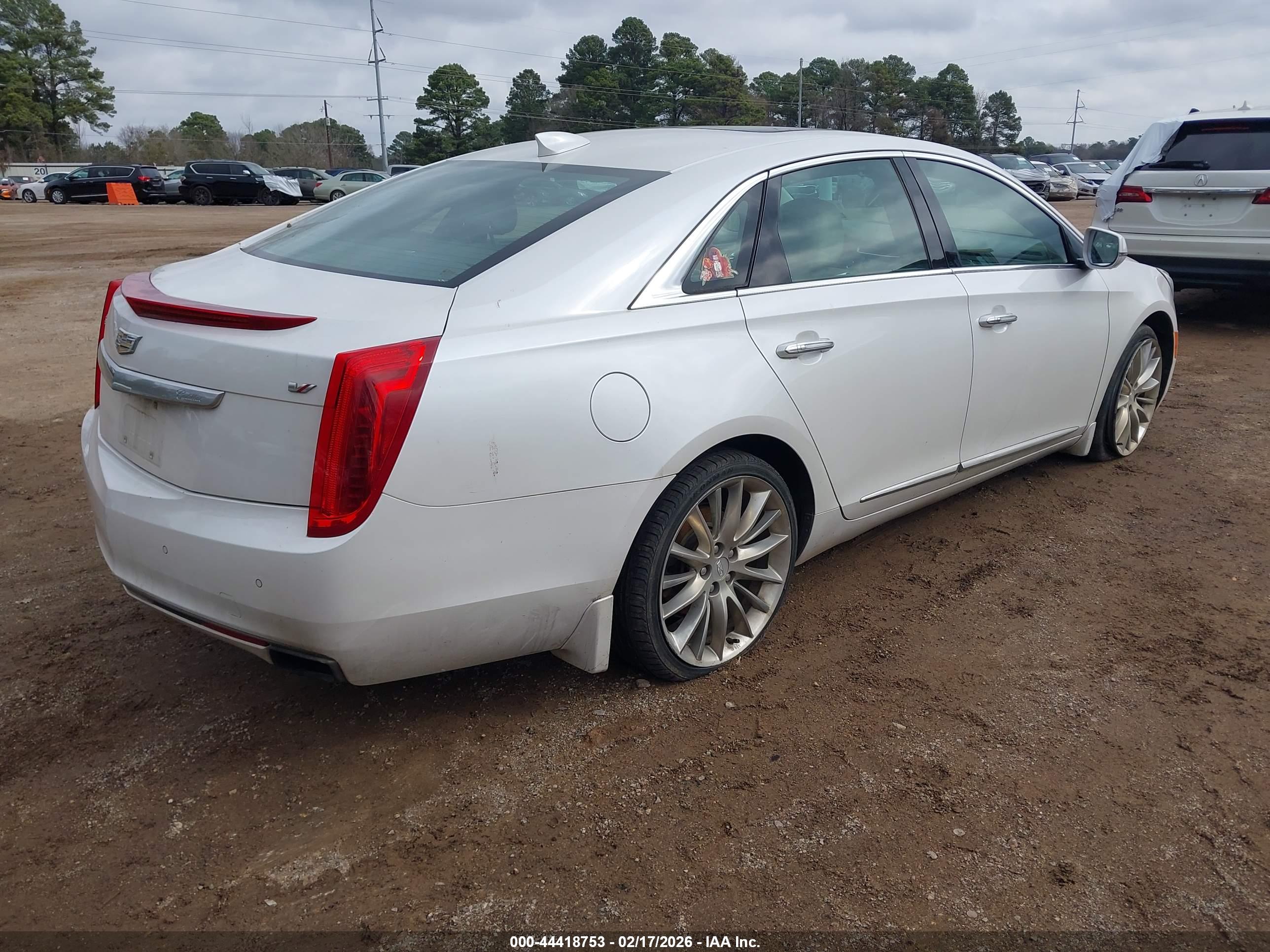 CADILLAC XTS image 4