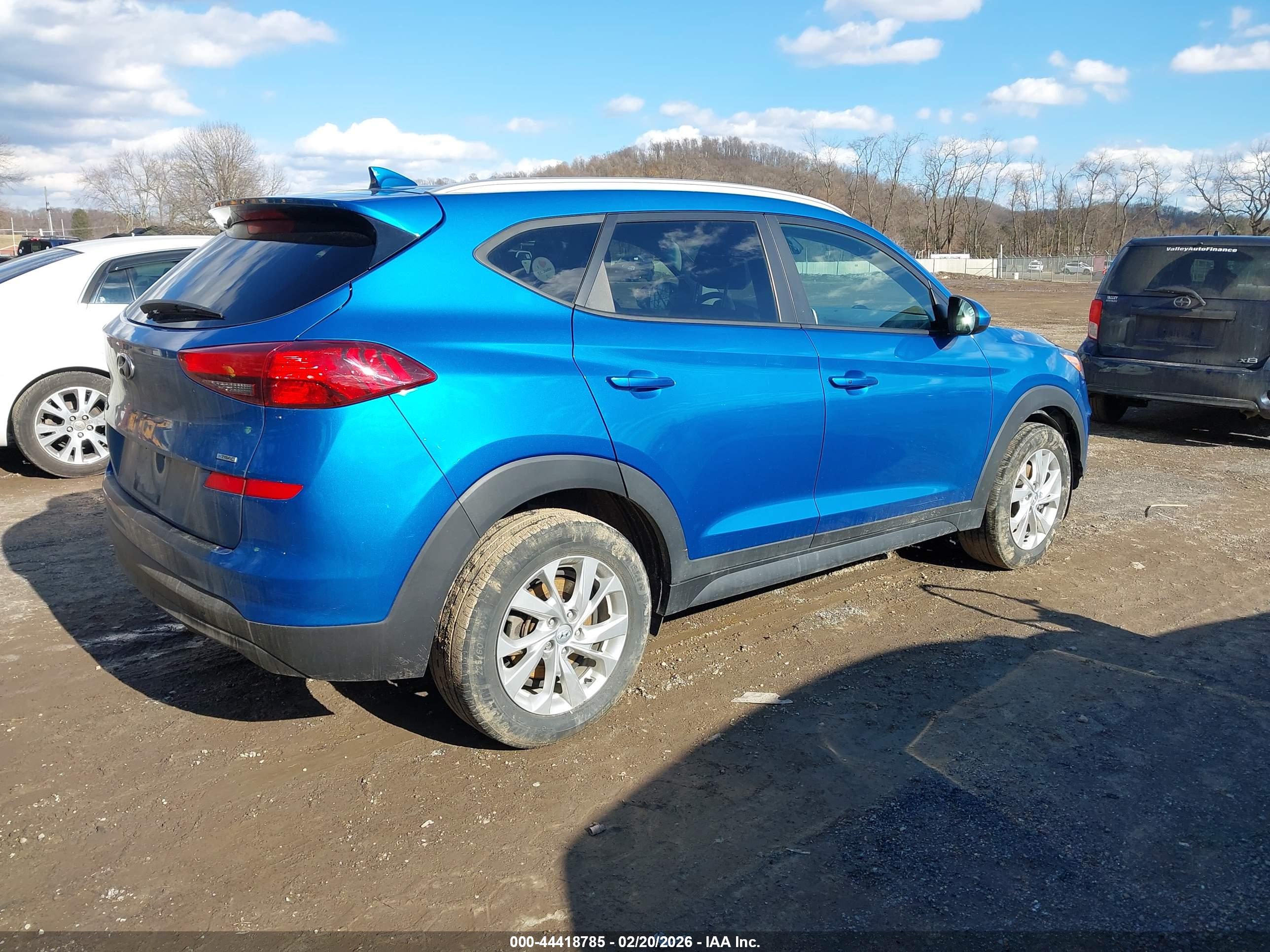 HYUNDAI TUCSON image 4