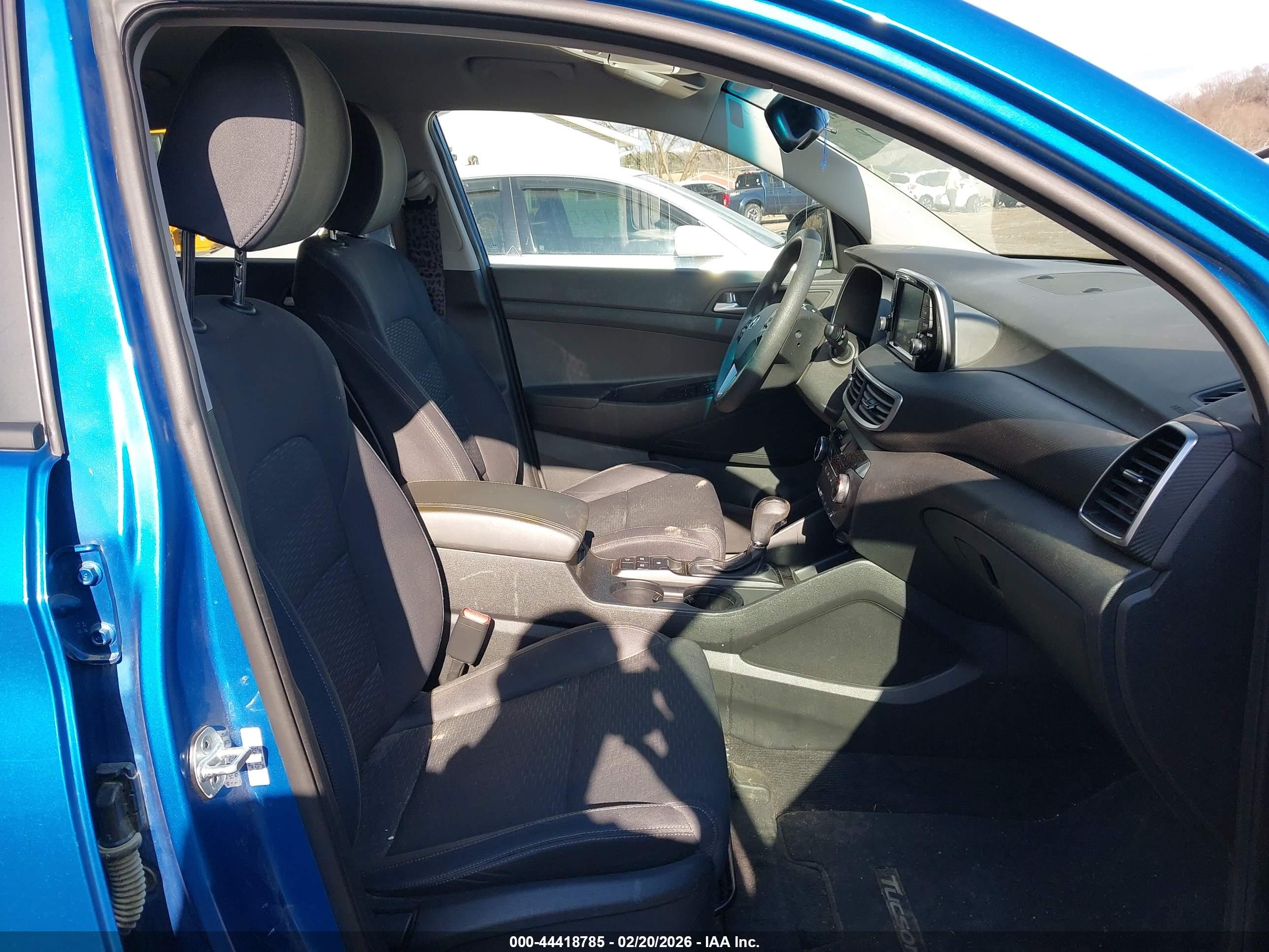 HYUNDAI TUCSON image 5