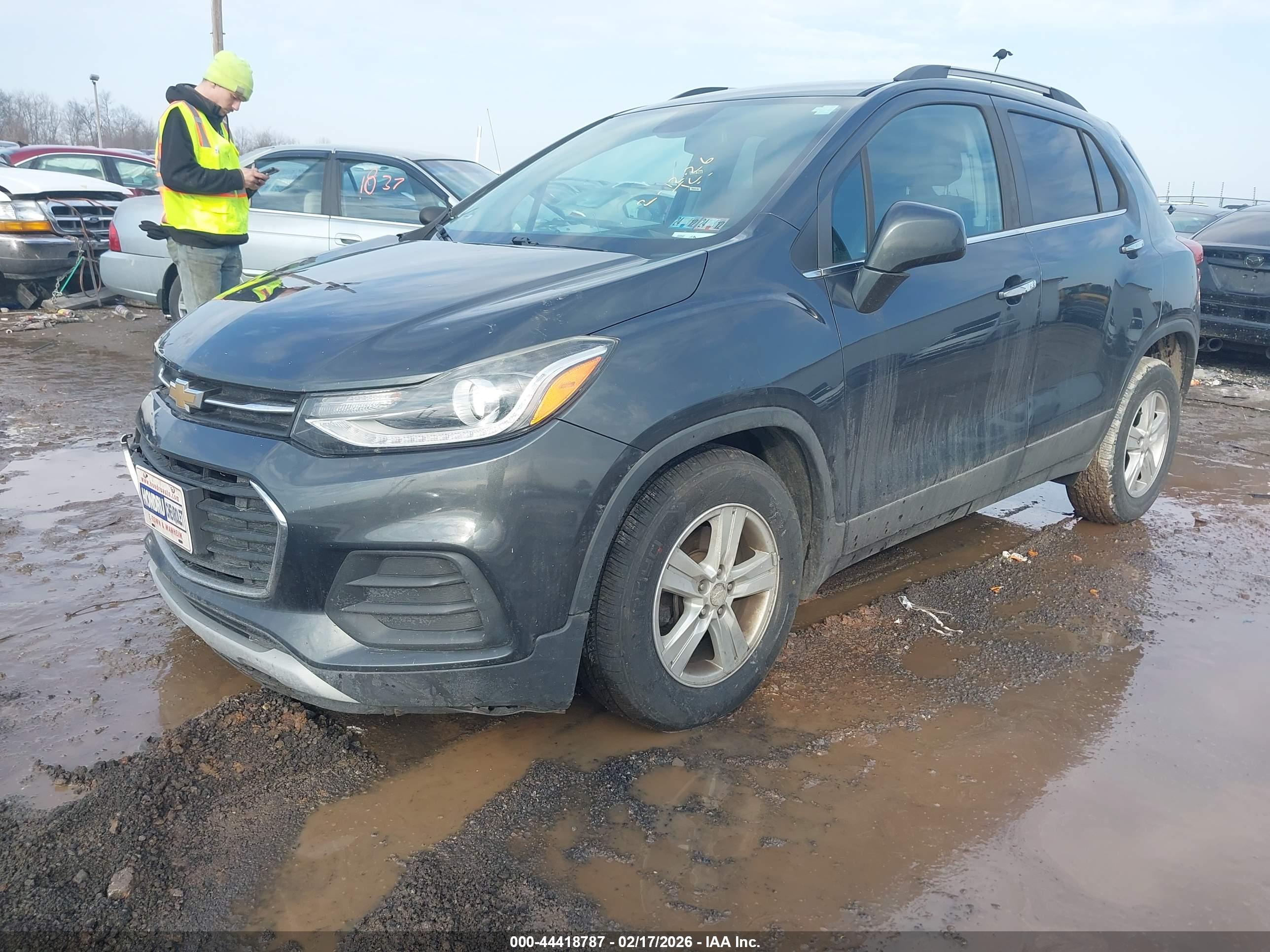 CHEVROLET TRAX image 2