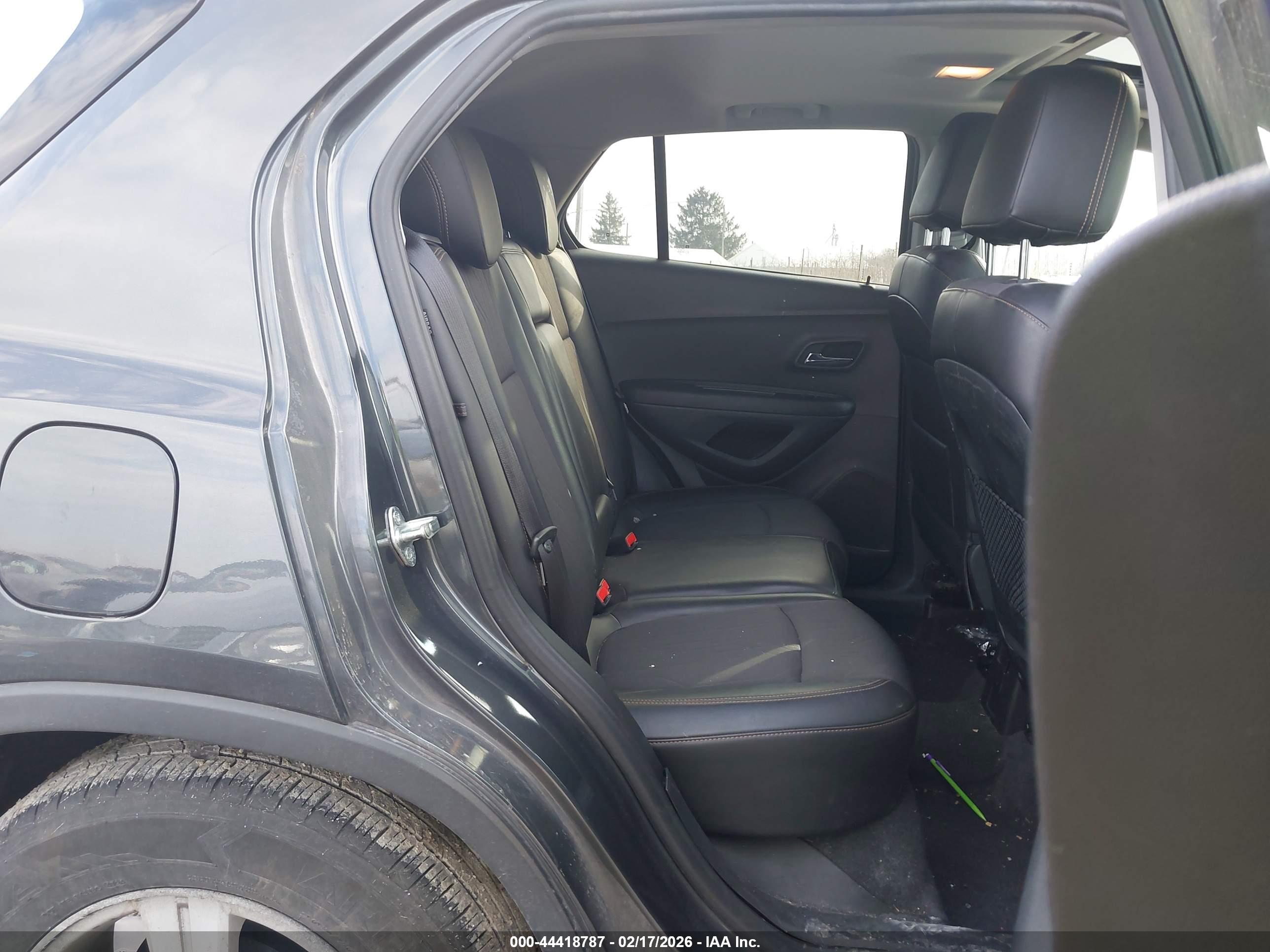 CHEVROLET TRAX image 8