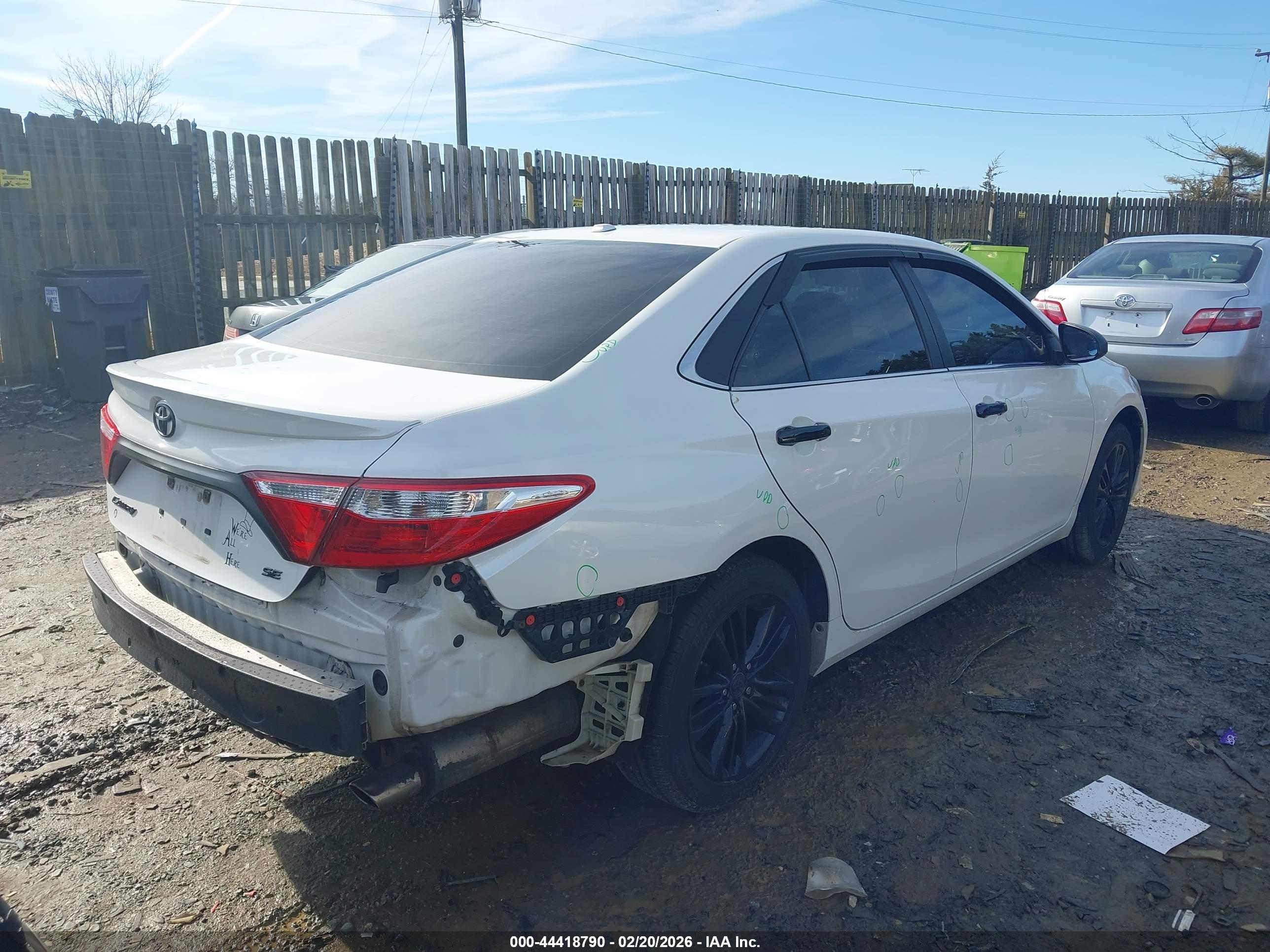 TOYOTA CAMRY image 4
