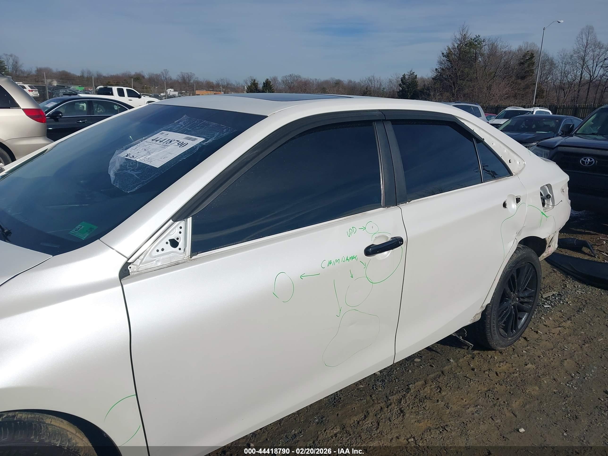 TOYOTA CAMRY image 6