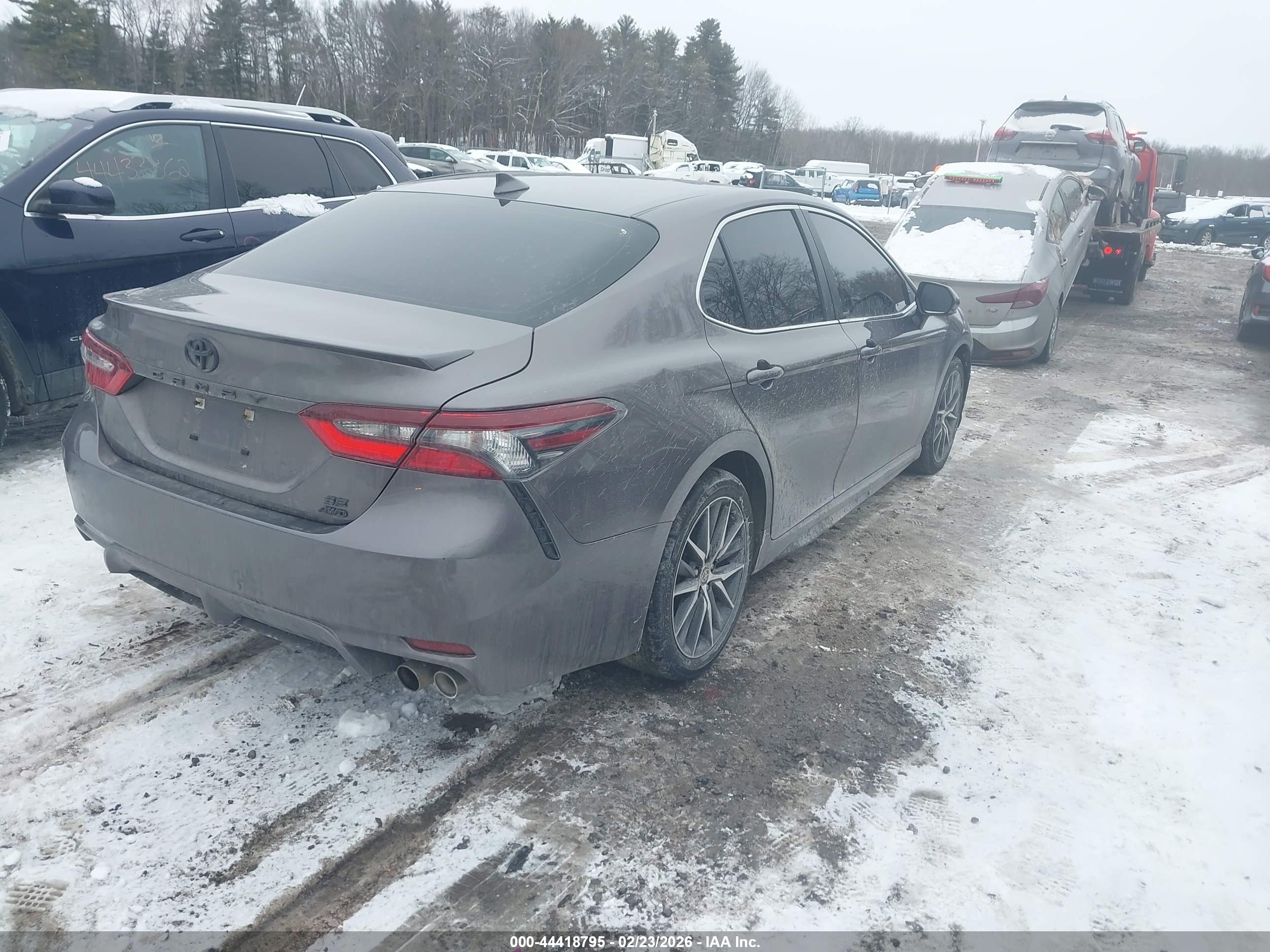 TOYOTA CAMRY image 4