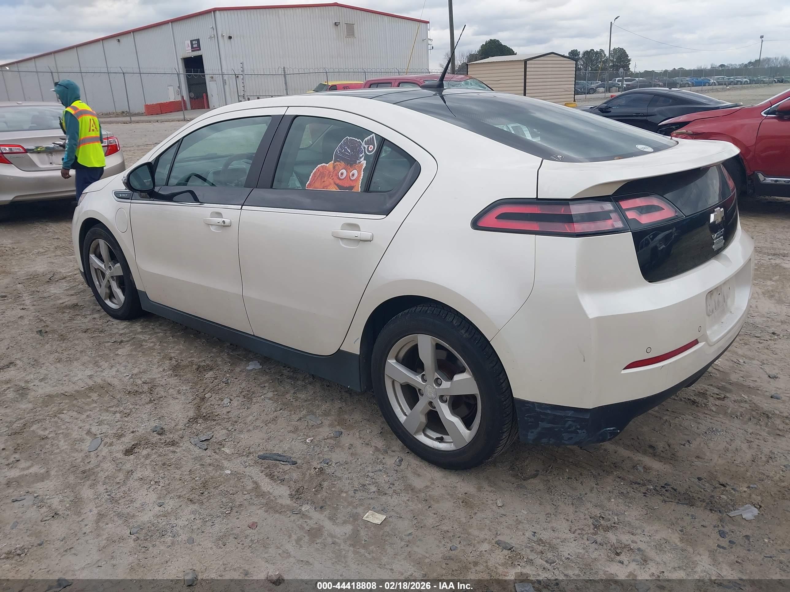 CHEVROLET VOLT image 3