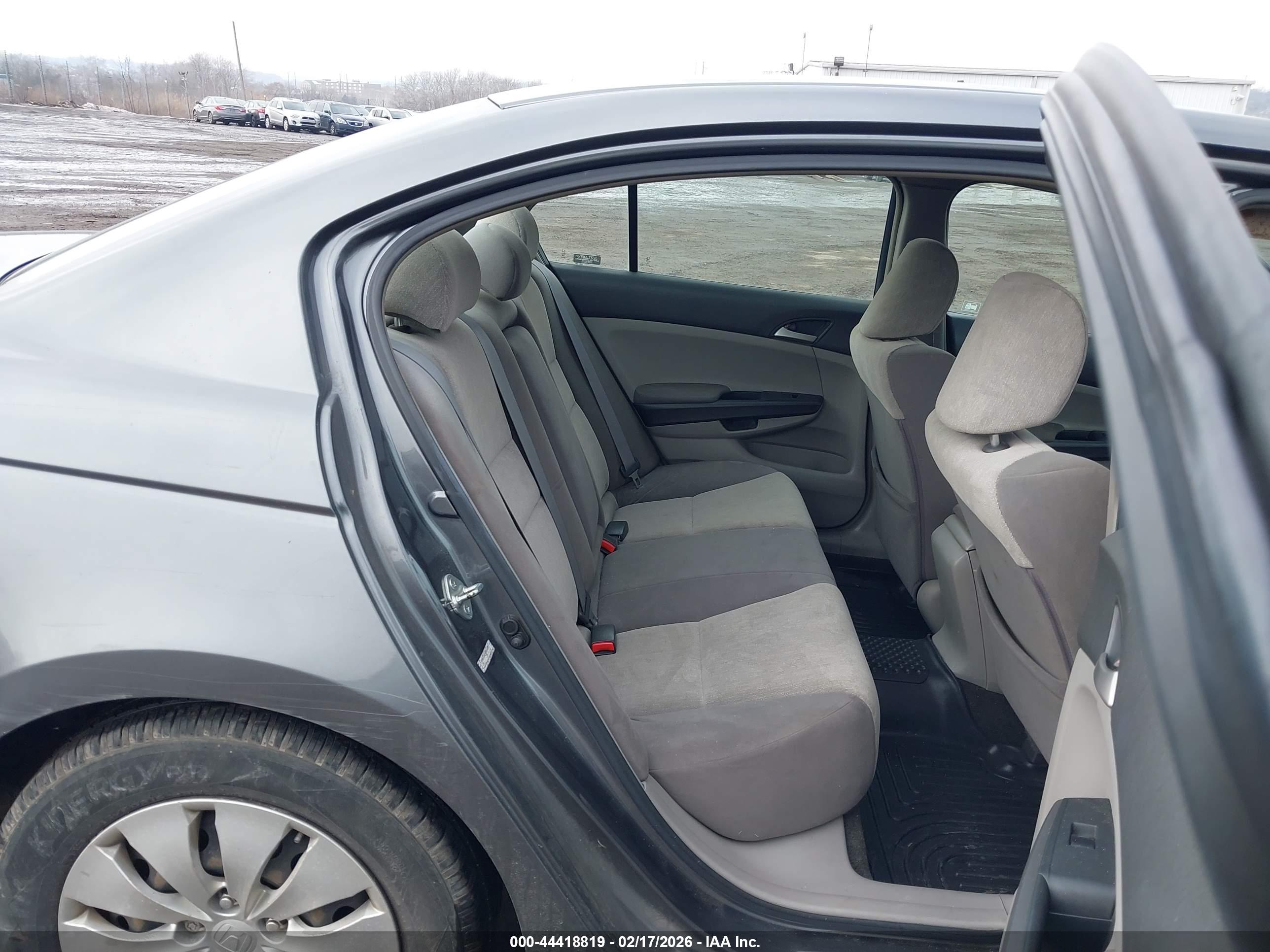 HONDA ACCORD image 8