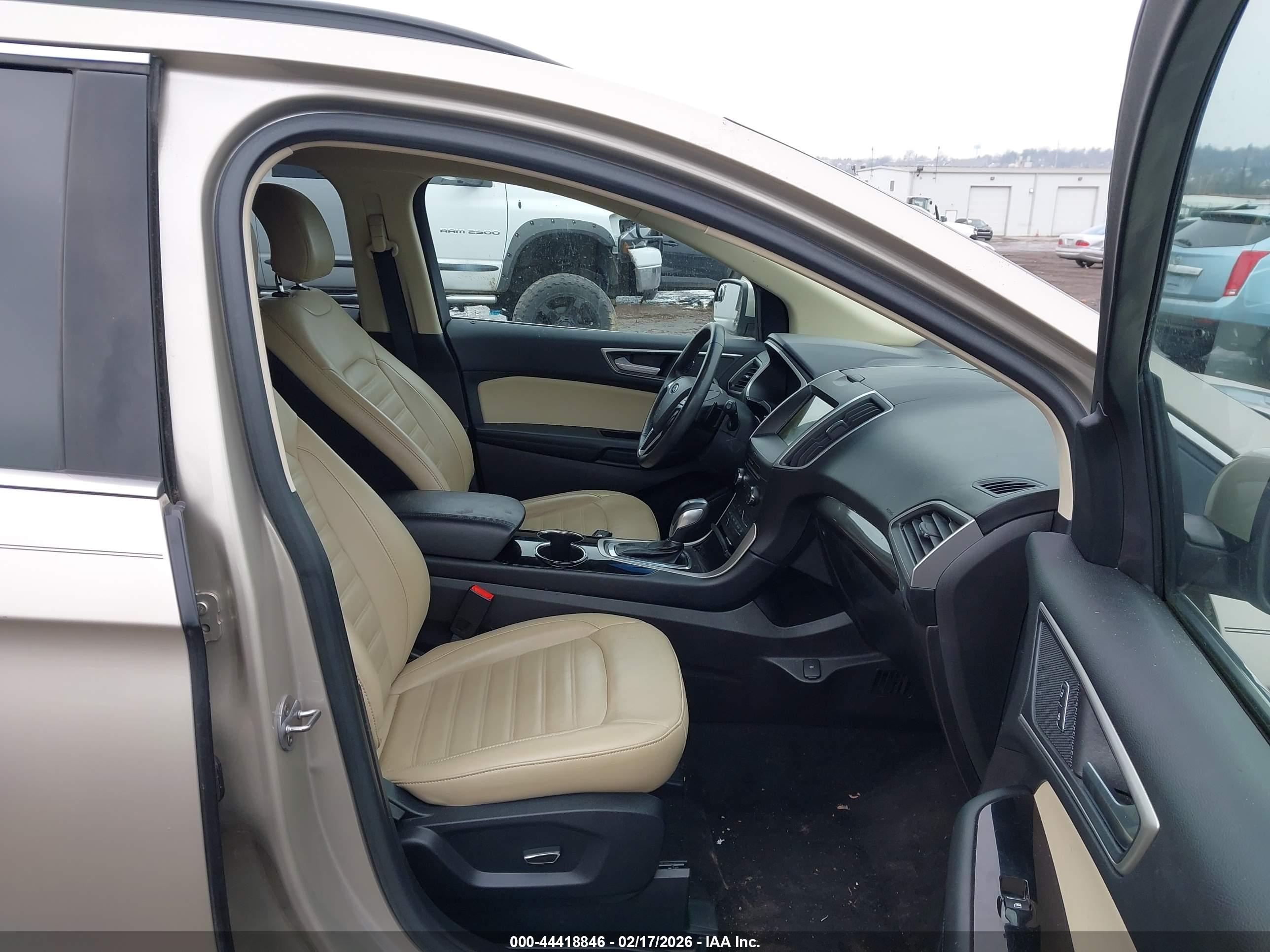 FORD EDGE image 5